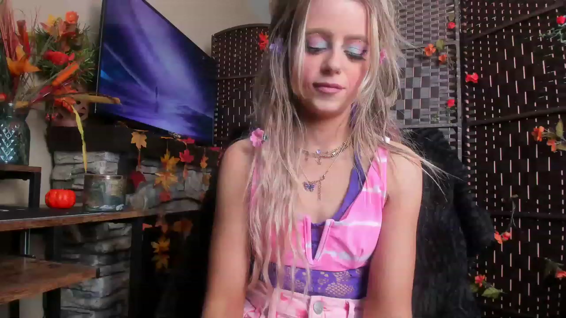Gallery image thumbnail from BimboDoll's myfreecams stream on, 11/18/2022, 16:39 image 2 of 20