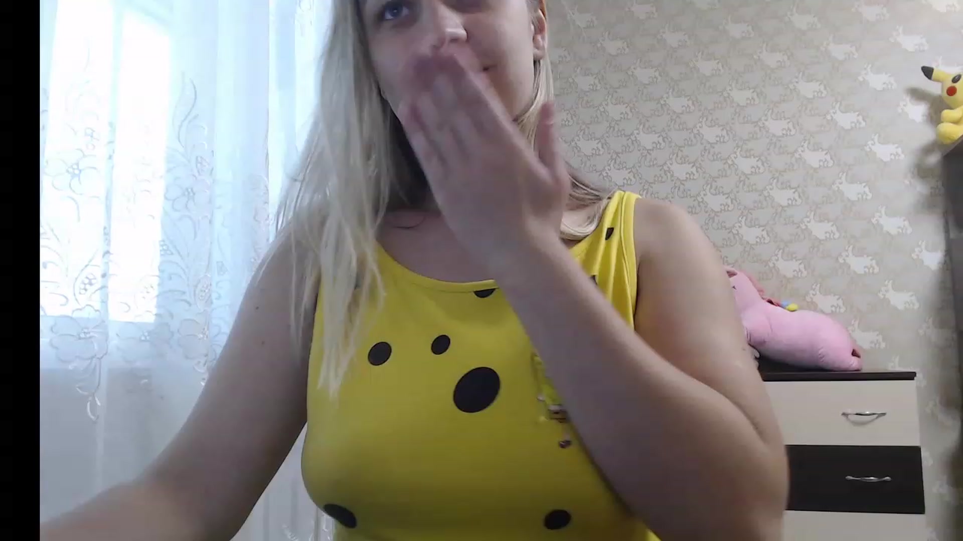 Gallery image thumbnail from BirdOfFlirty's myfreecams stream on, 08/19/2023, 12:08 image 14 of 20