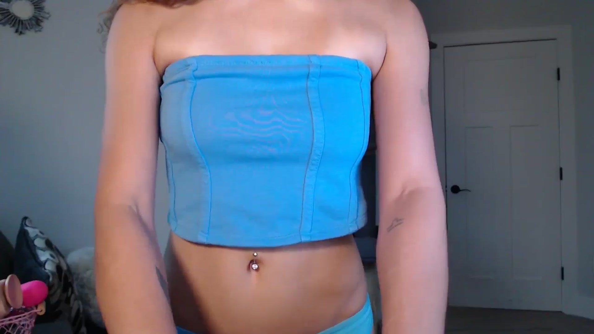 Gallery image thumbnail from Bird_Babe's myfreecams stream on, 10/29/2025, 21:26 image 7 of 20