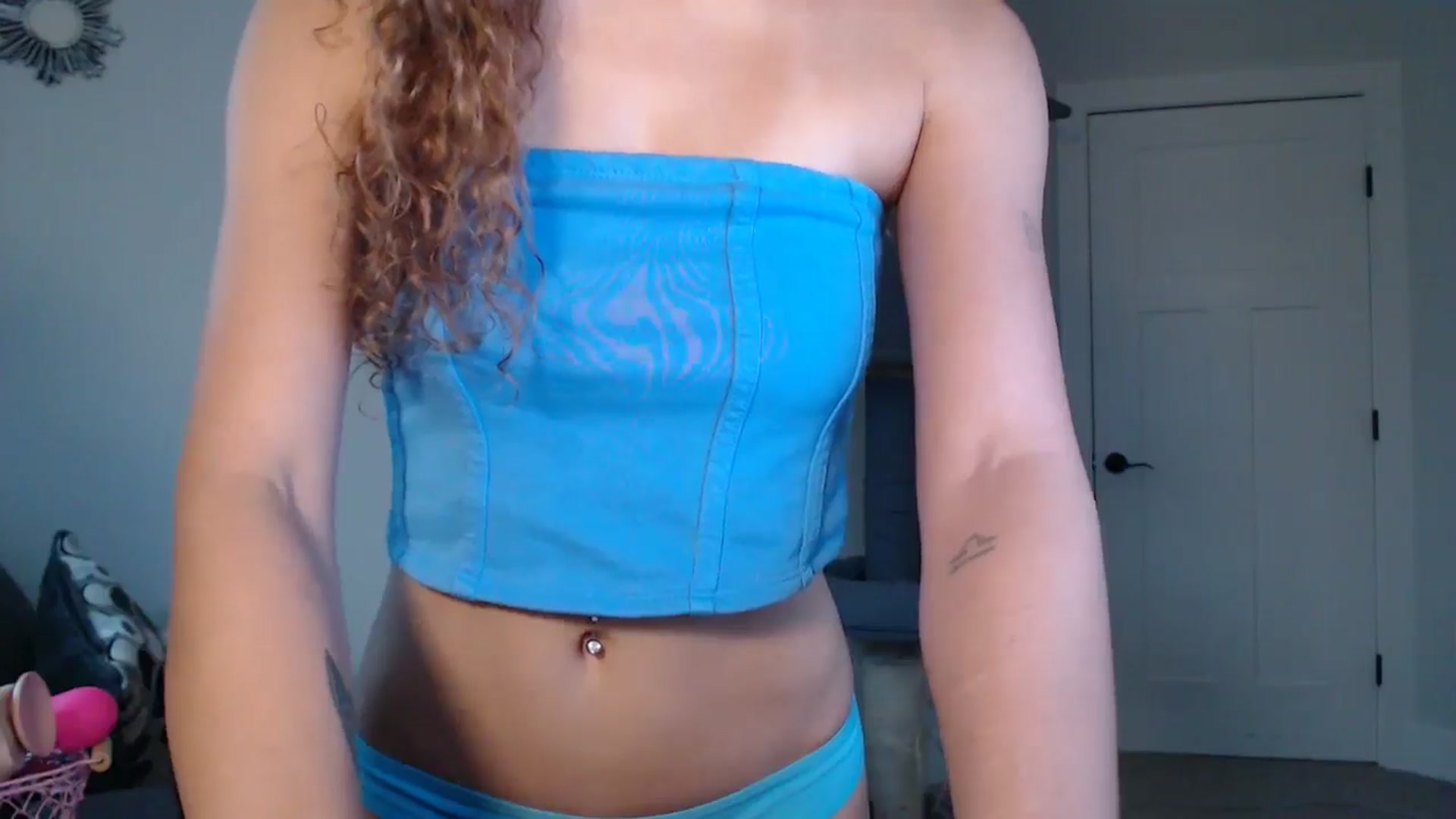 Gallery image thumbnail from Bird_Babe's myfreecams stream on, 10/29/2025, 21:26 image 3 of 20