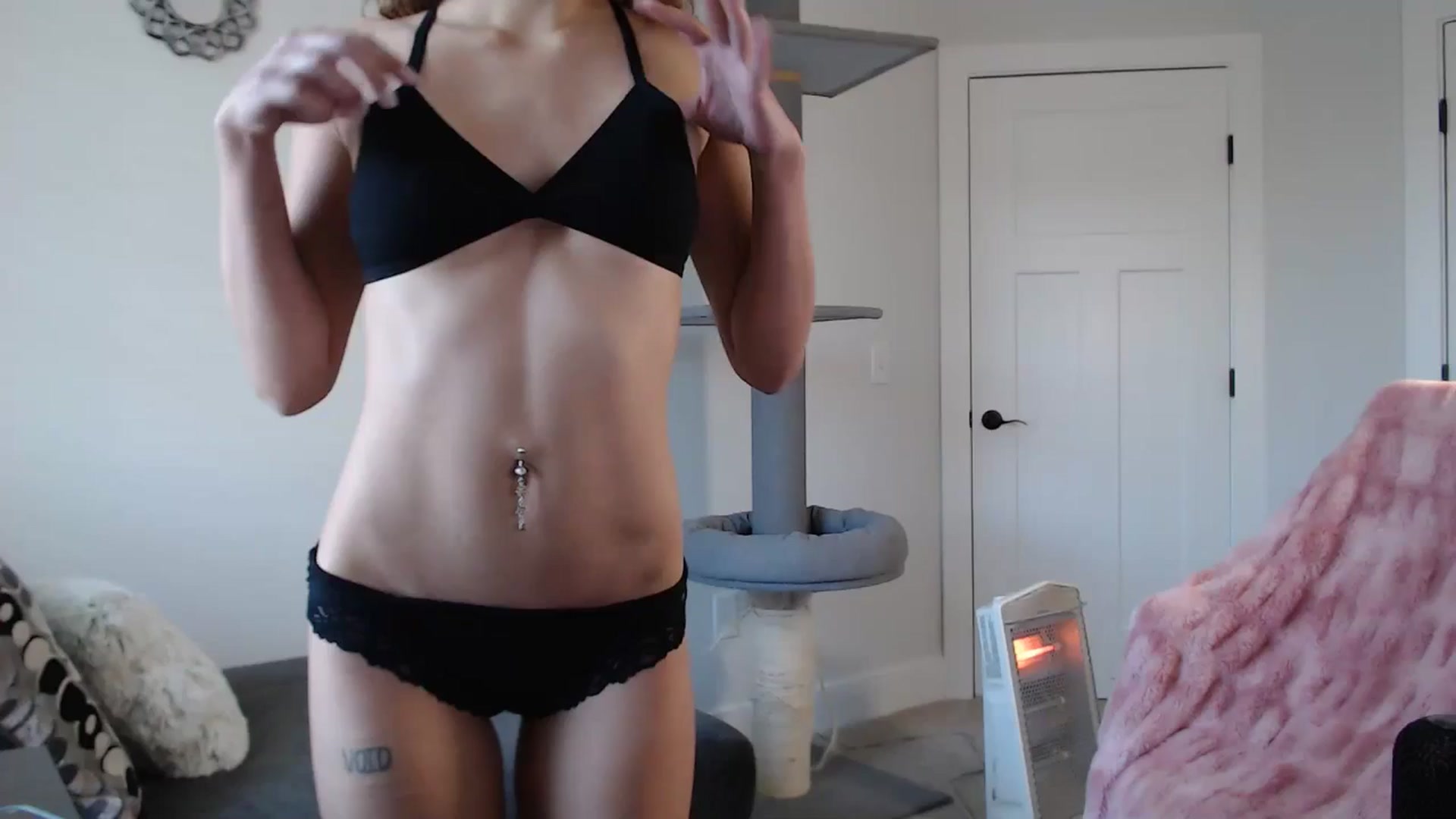 Gallery image thumbnail from Bird_Babe's myfreecams stream on, 11/03/2025, 20:02 image 1 of 20