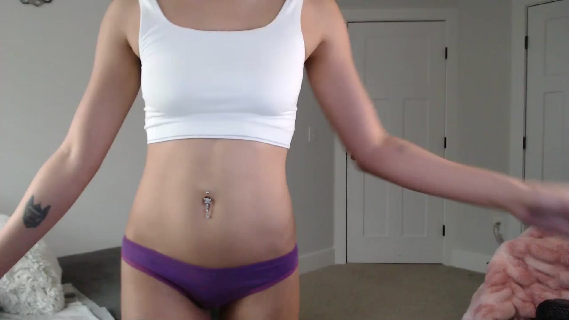 Gallery image thumbnail from Bird_Babe's myfreecams stream on, 01/05/2026, 18:29 image 1 of 20