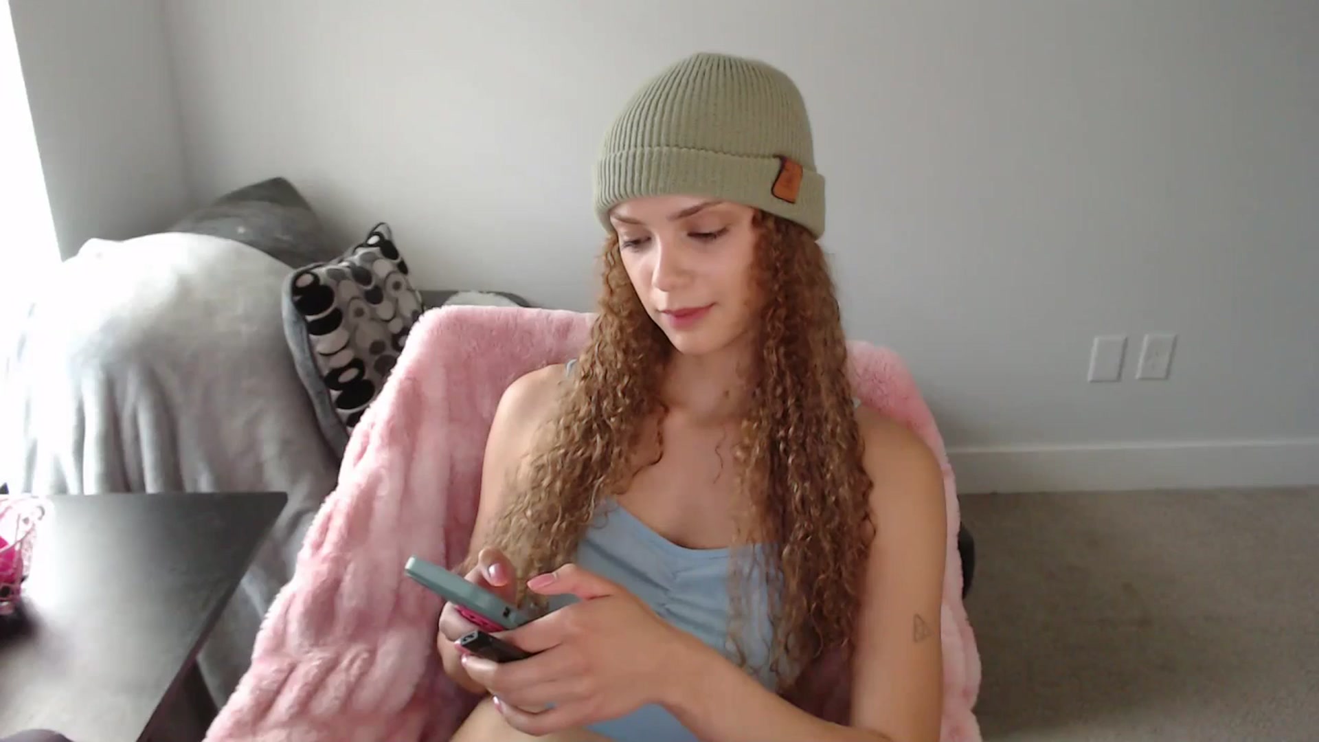 Gallery image thumbnail from Bird_Babe's myfreecams stream on, 01/06/2026, 19:55 image 5 of 20