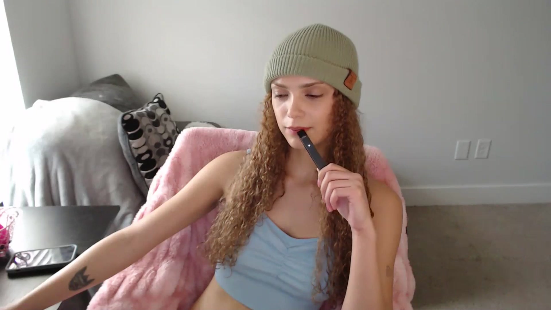 Gallery image thumbnail from Bird_Babe's myfreecams stream on, 01/06/2026, 19:55 image 3 of 20