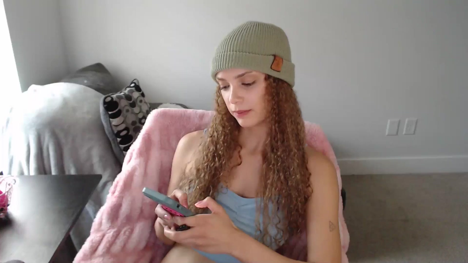 Gallery image thumbnail from Bird_Babe's myfreecams stream on, 01/06/2026, 19:55 image 19 of 20
