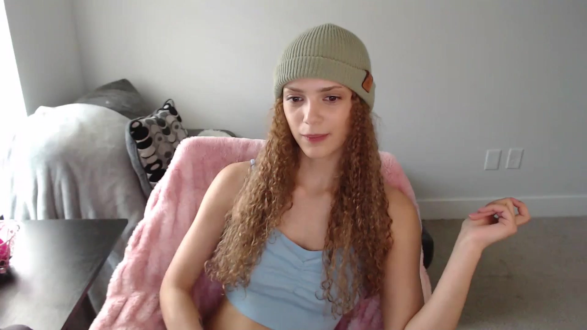Gallery image thumbnail from Bird_Babe's myfreecams stream on, 01/06/2026, 19:55 image 9 of 20