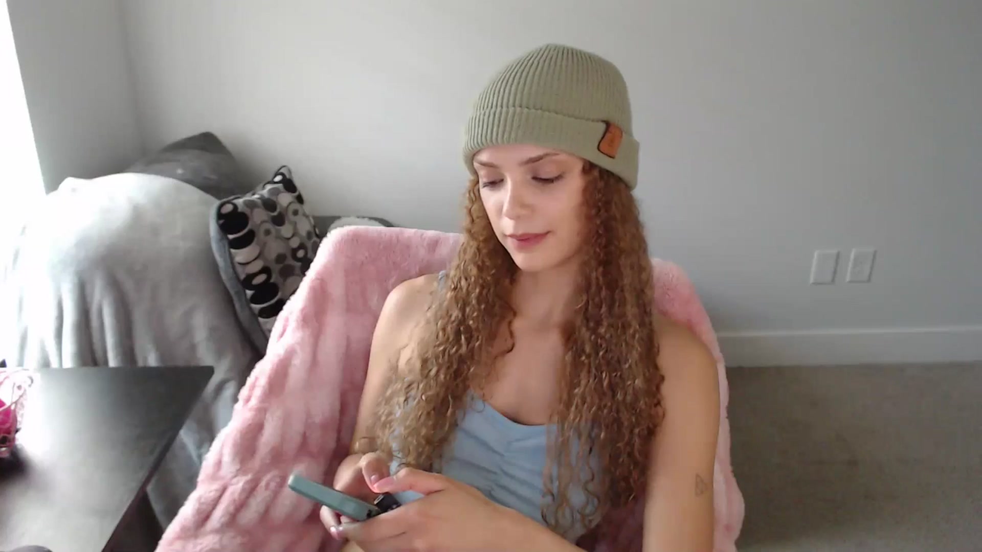 Gallery image thumbnail from Bird_Babe's myfreecams stream on, 01/06/2026, 19:55 image 18 of 20