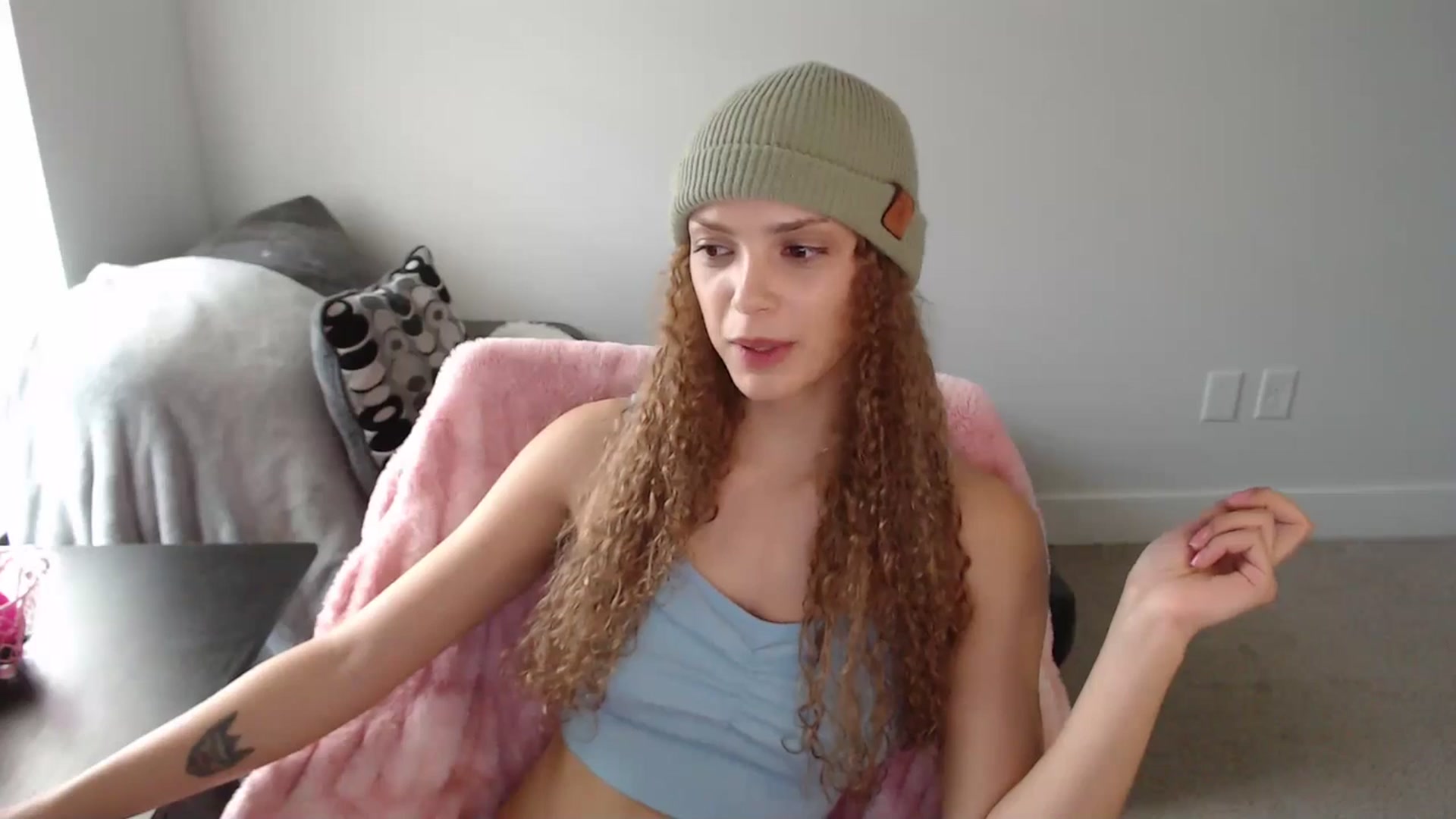 Gallery image thumbnail from Bird_Babe's myfreecams stream on, 01/06/2026, 19:55 image 8 of 20