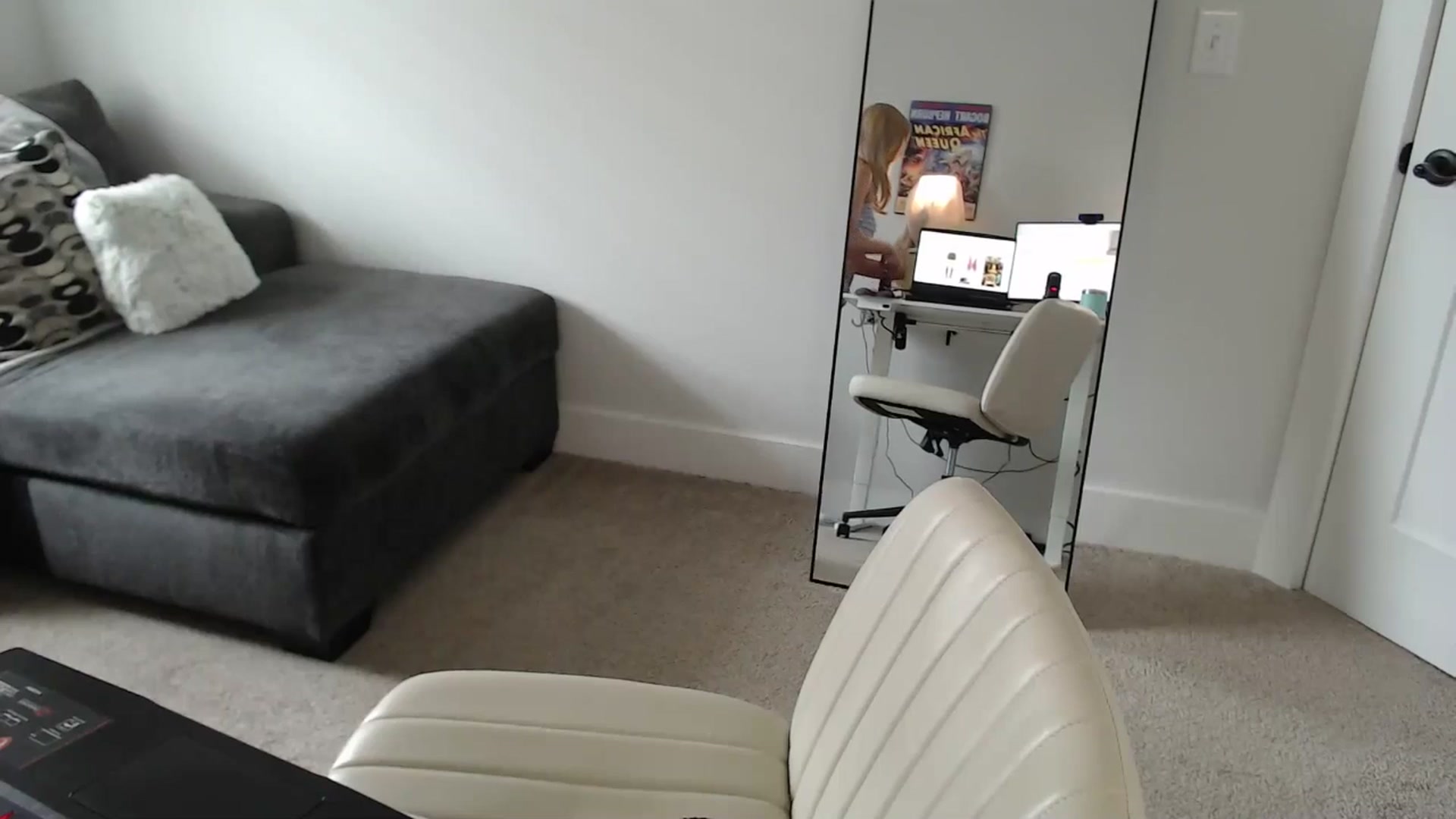 Gallery image thumbnail from Bird_Babe's myfreecams stream on, 03/03/2026, 19:40 image 18 of 20
