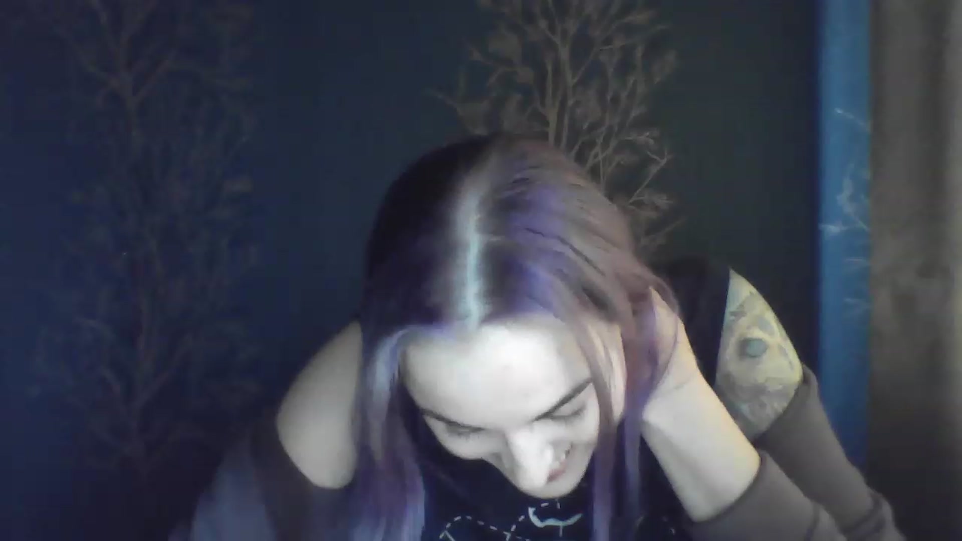 Gallery image thumbnail from Bird_Blue's myfreecams stream on, 11/22/2022, 13:20 image 2 of 20