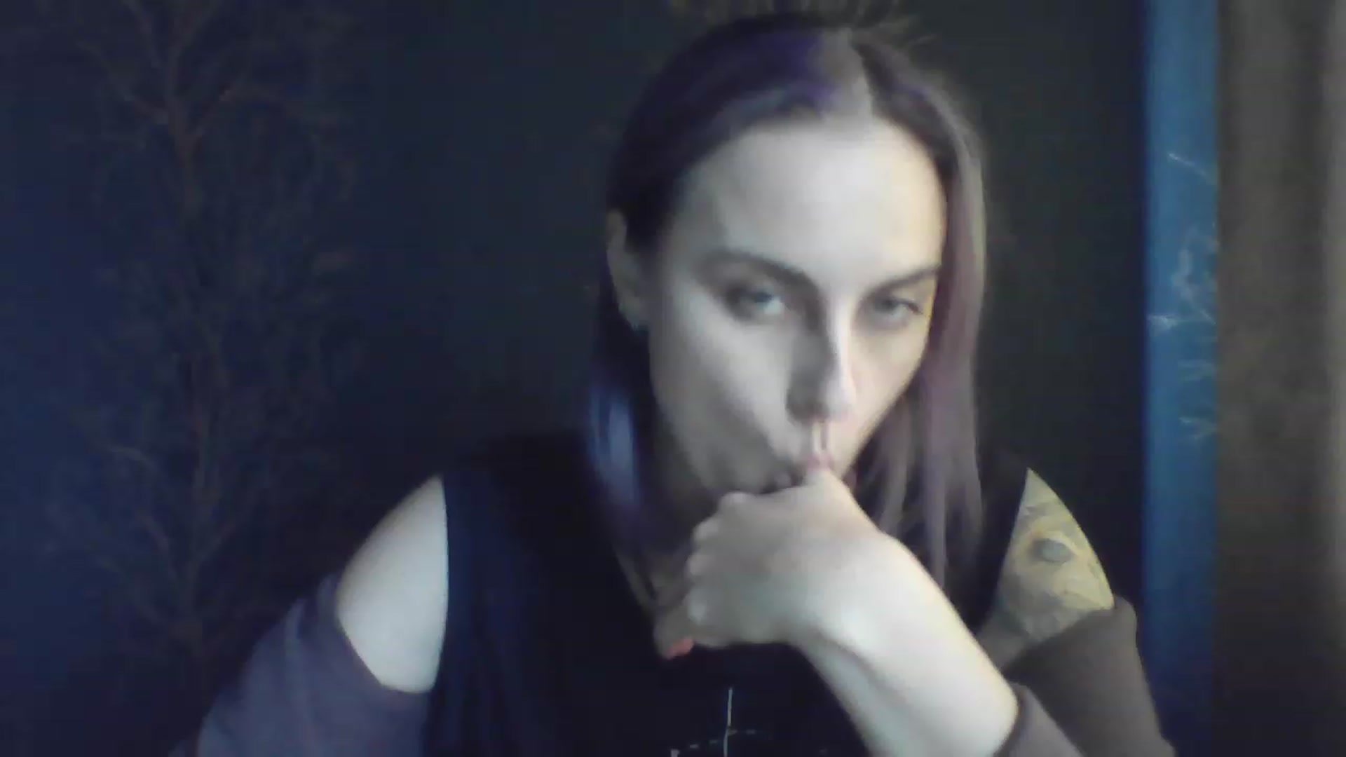 Gallery image thumbnail from Bird_Blue's myfreecams stream on, 11/22/2022, 13:20 image 3 of 20