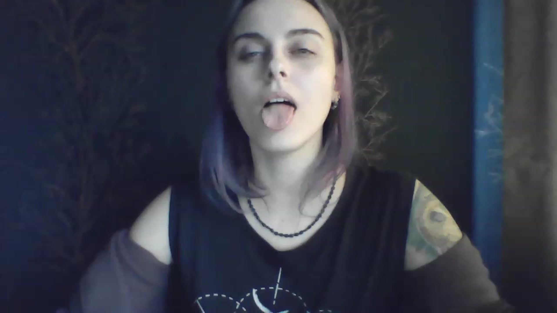 Gallery image thumbnail from Bird_Blue's myfreecams stream on, 11/22/2022, 13:20 image 8 of 20