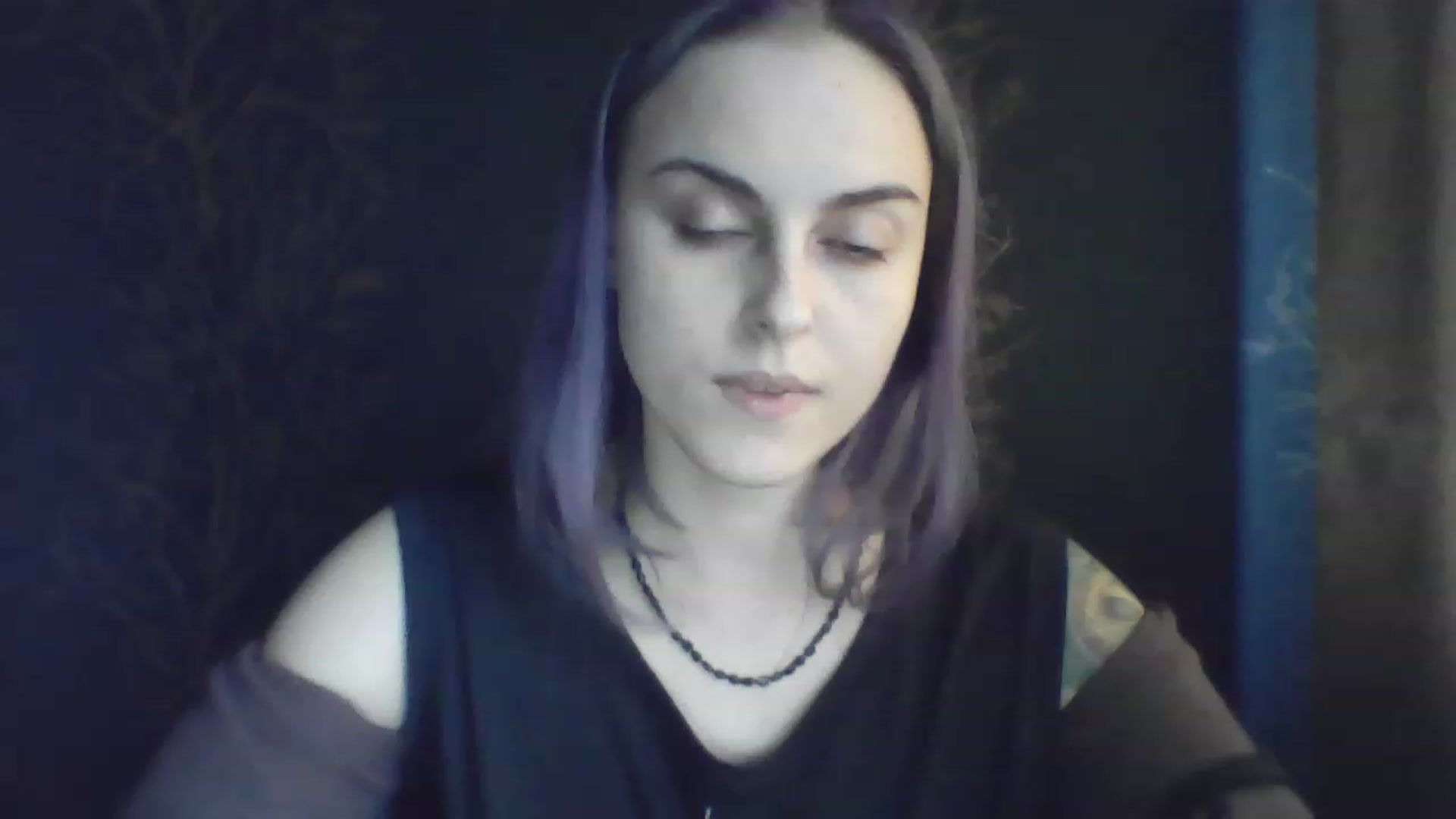 Gallery image thumbnail from Bird_Blue's myfreecams stream on, 11/22/2022, 13:20 image 16 of 20