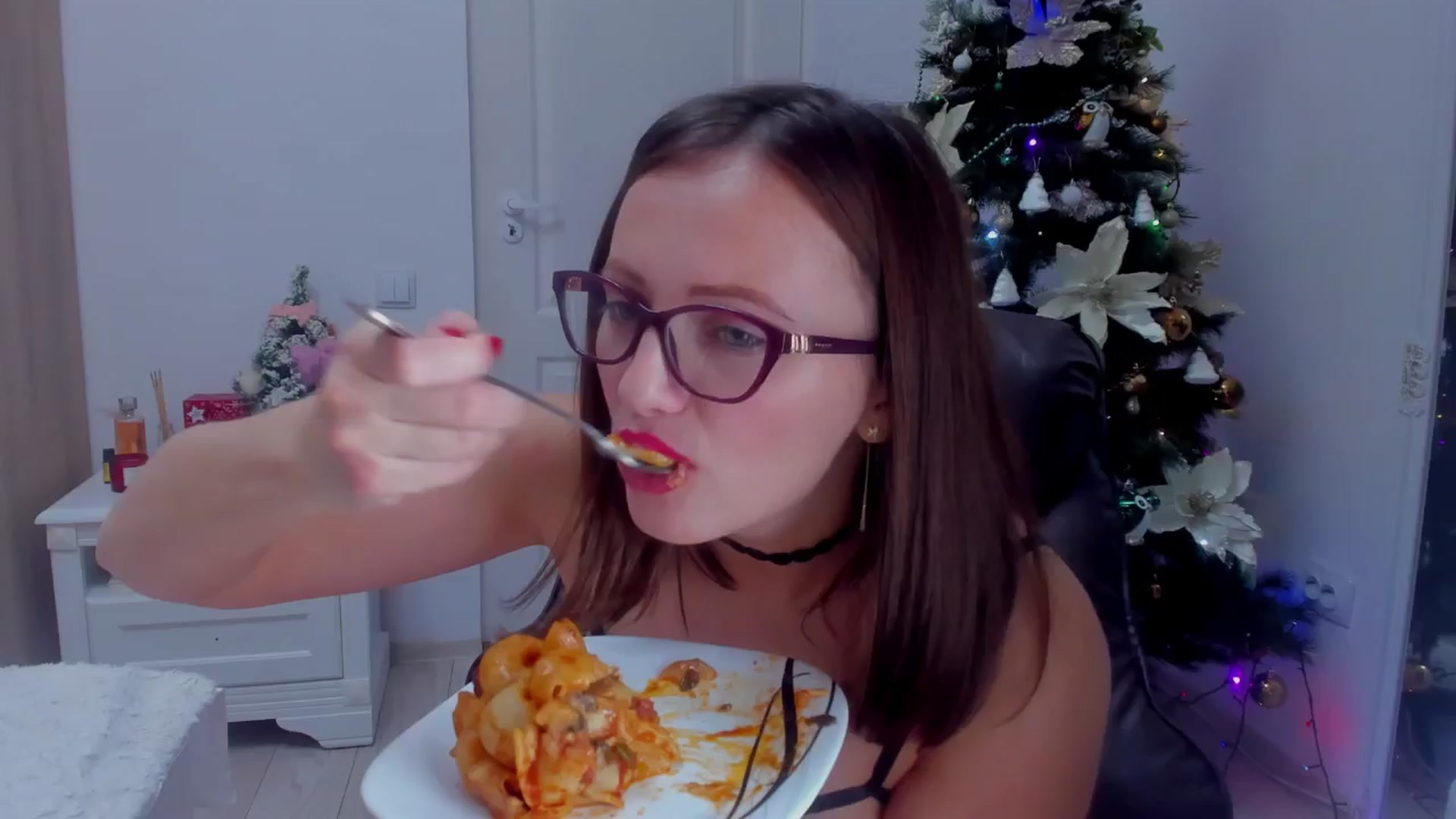 Gallery image thumbnail from Birdie_K's myfreecams stream on, 12/15/2024, 20:39 image 11 of 20