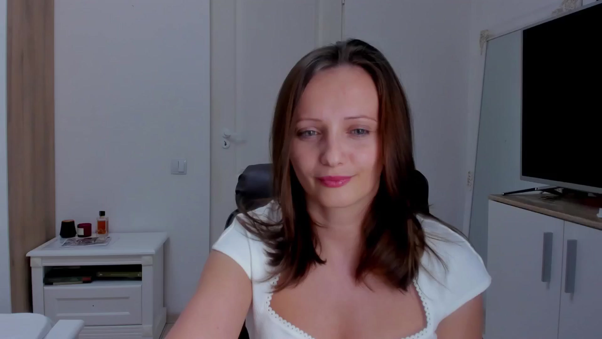 Gallery image thumbnail from Birdie_K's myfreecams stream on, 03/02/2025, 20:01 image 2 of 20