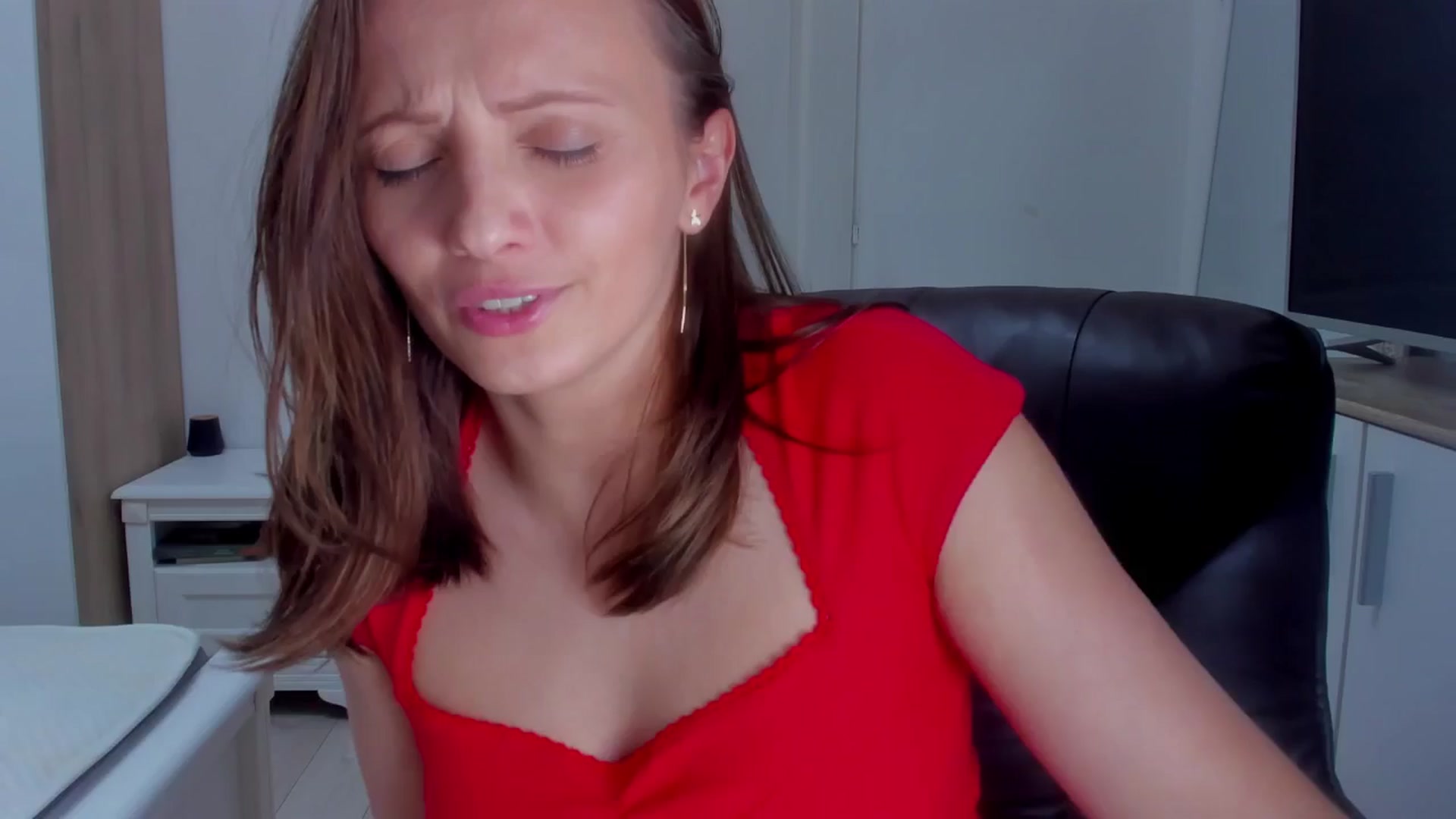 Gallery image thumbnail from Birdie_K's myfreecams stream on, 03/04/2025, 19:44 image 16 of 20
