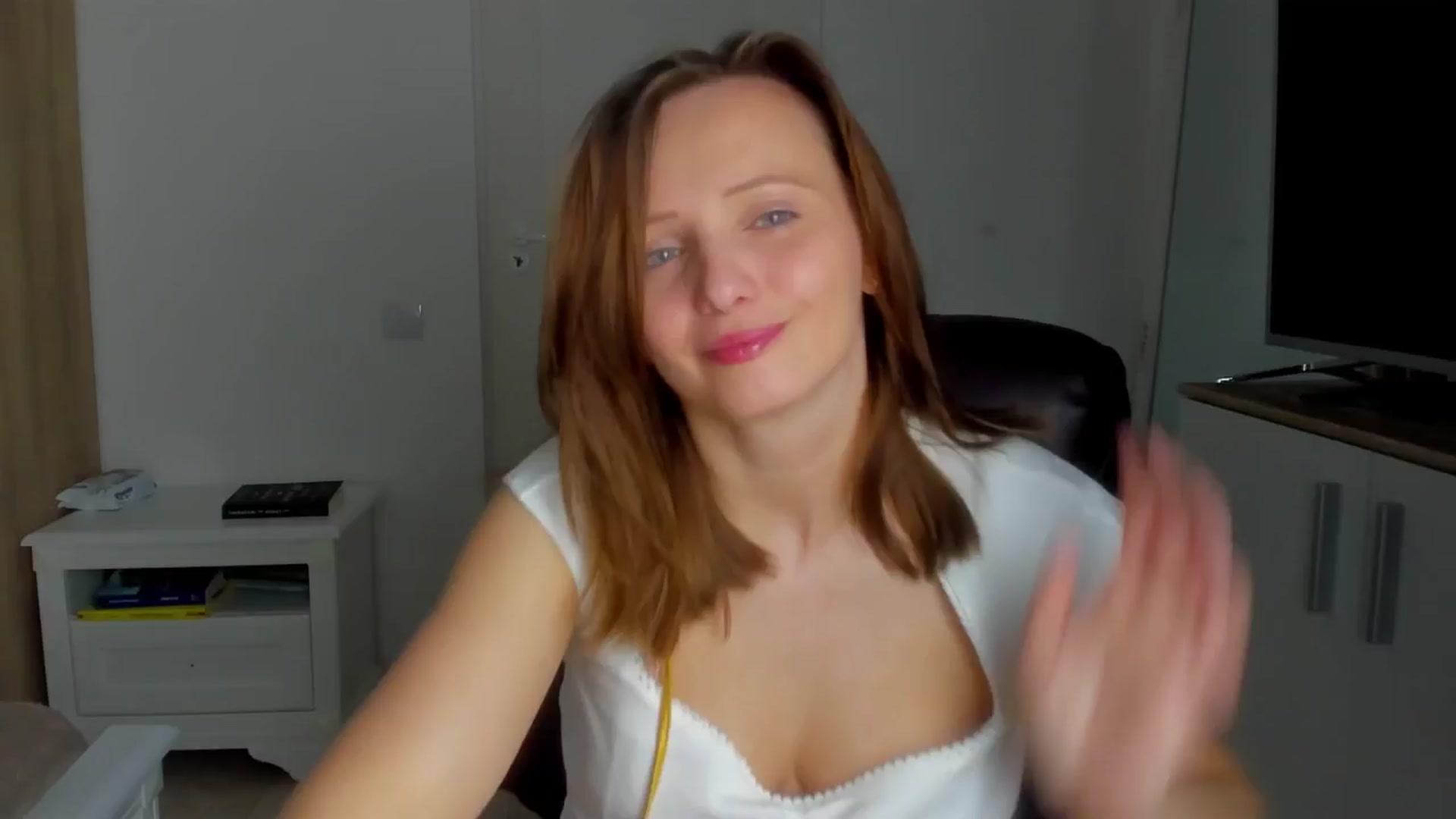 Gallery image thumbnail from Birdie_K's myfreecams stream on, 04/05/2025, 18:23 image 13 of 20