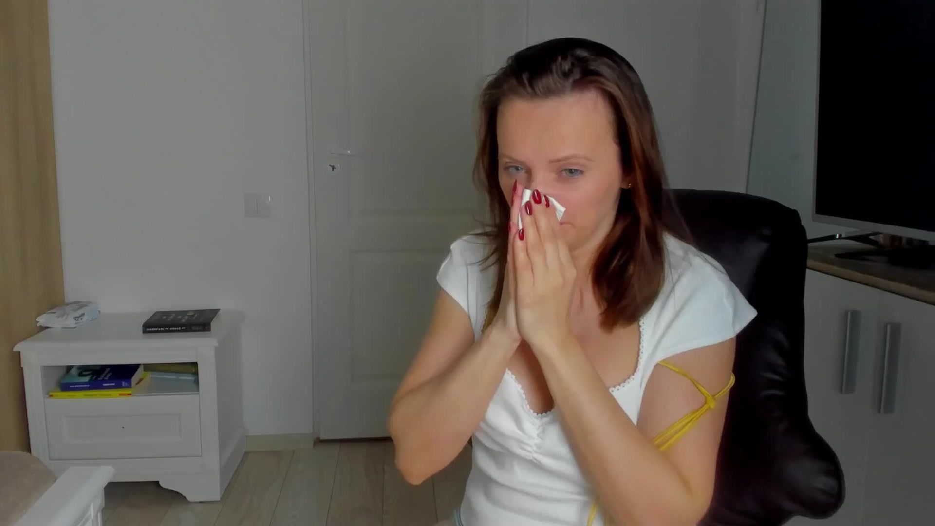 Gallery image thumbnail from Birdie_K's myfreecams stream on, 04/05/2025, 18:23 image 6 of 20