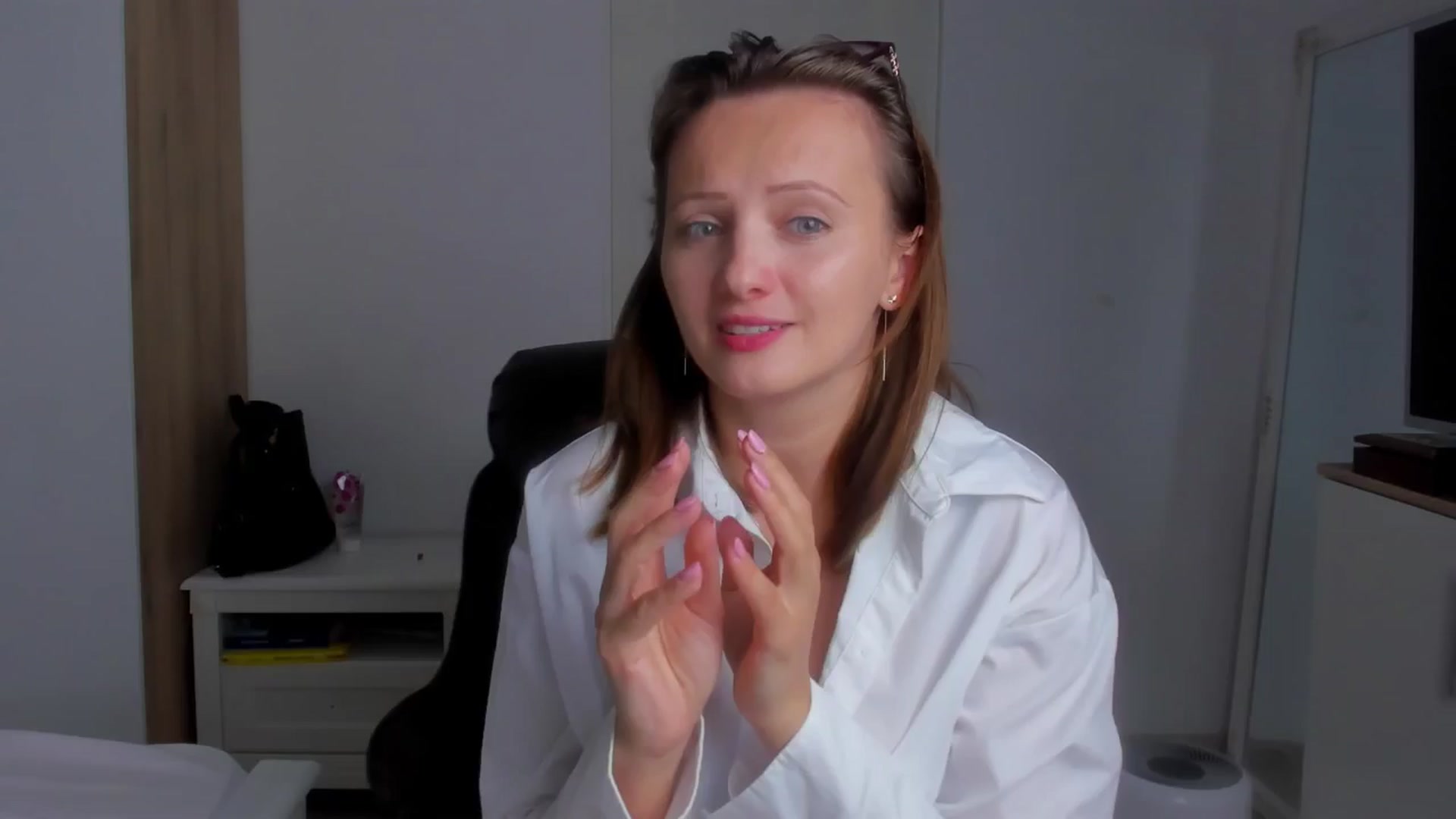 Gallery image thumbnail from Birdie_K's myfreecams stream on, 04/27/2025, 15:05 image 15 of 20