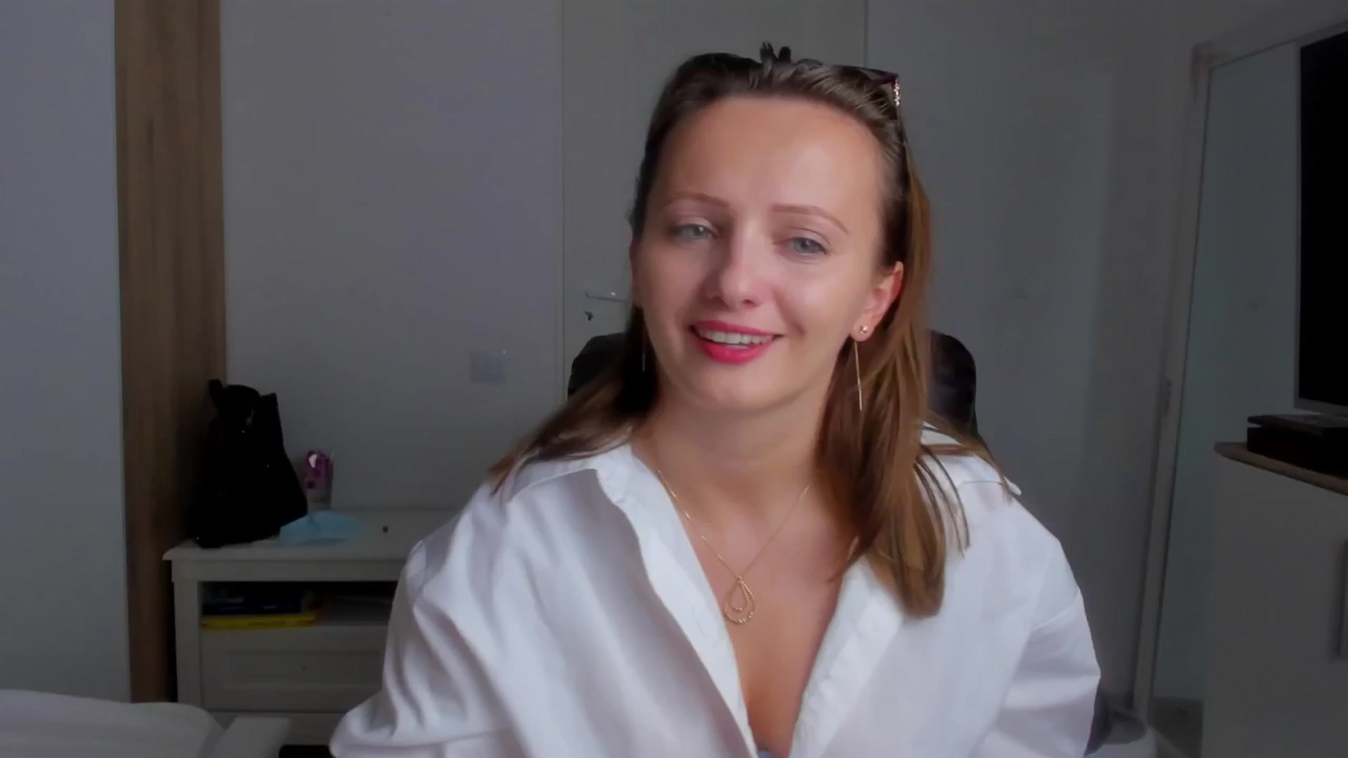 Gallery image thumbnail from Birdie_K's myfreecams stream on, 04/27/2025, 15:05 image 1 of 20