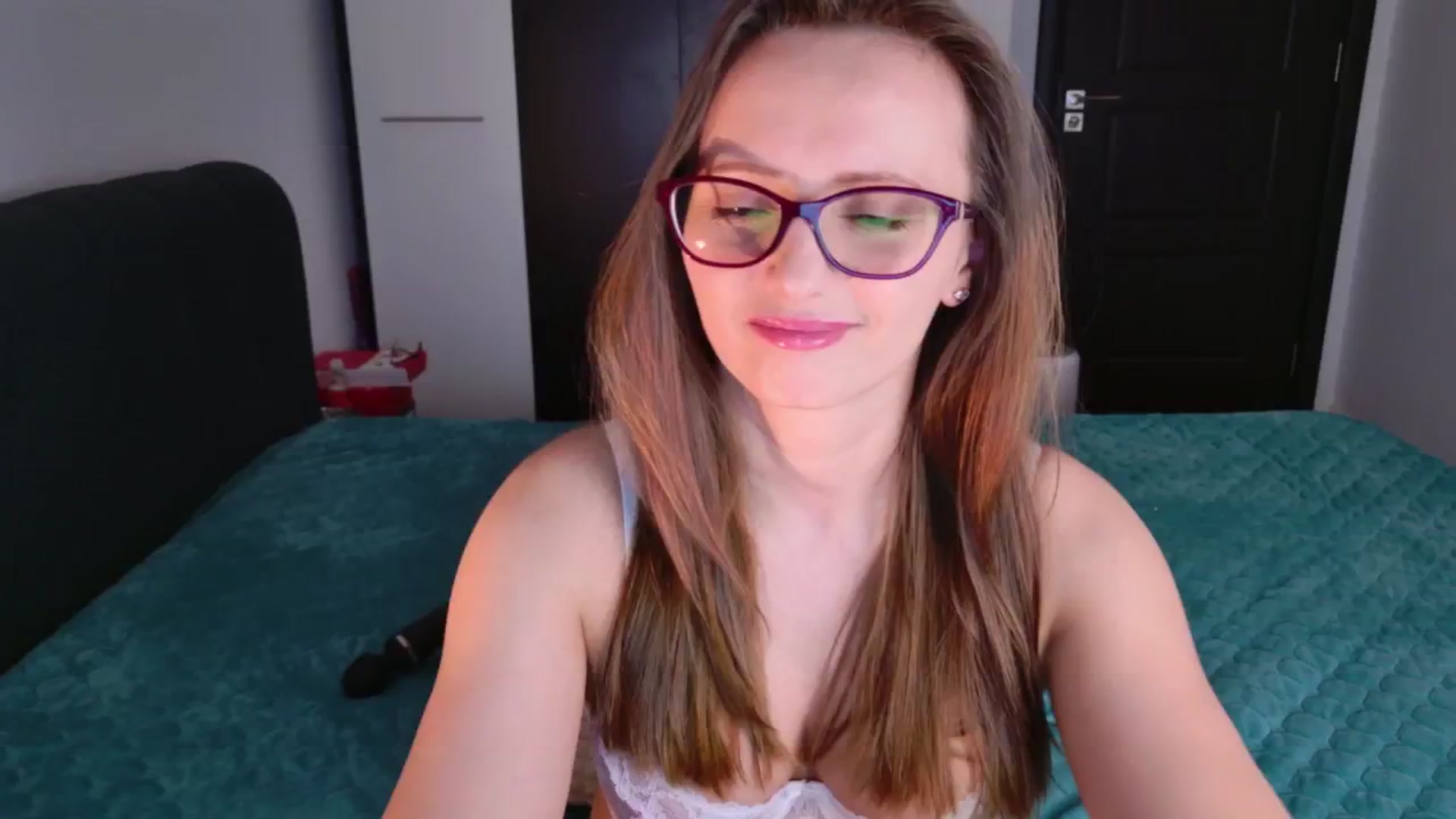 Gallery image thumbnail from Birdie_K's myfreecams stream on, 03/04/2026, 19:55 image 3 of 20
