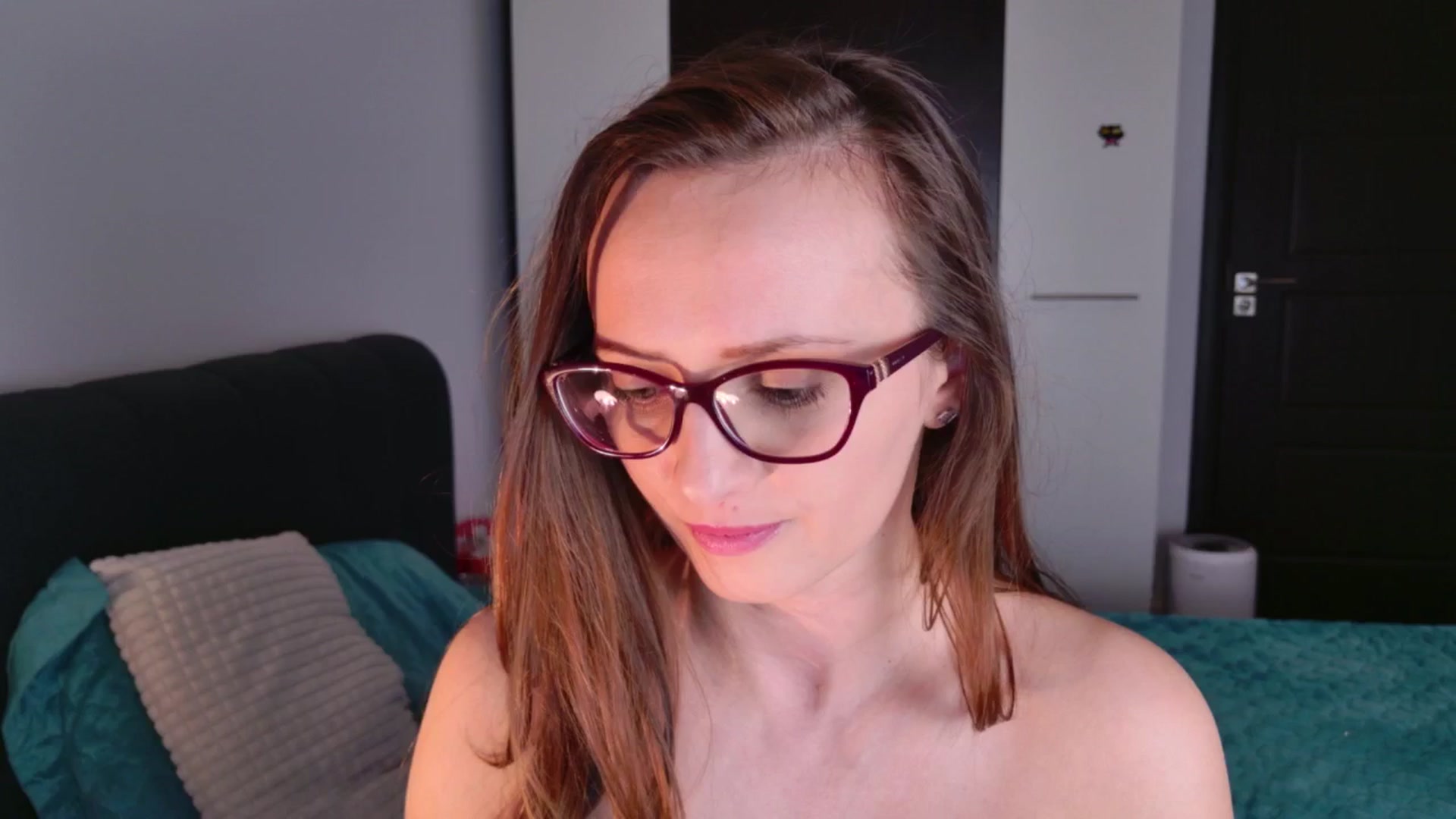 Gallery image thumbnail from Birdie_K's myfreecams stream on, 03/04/2026, 19:55 image 20 of 20