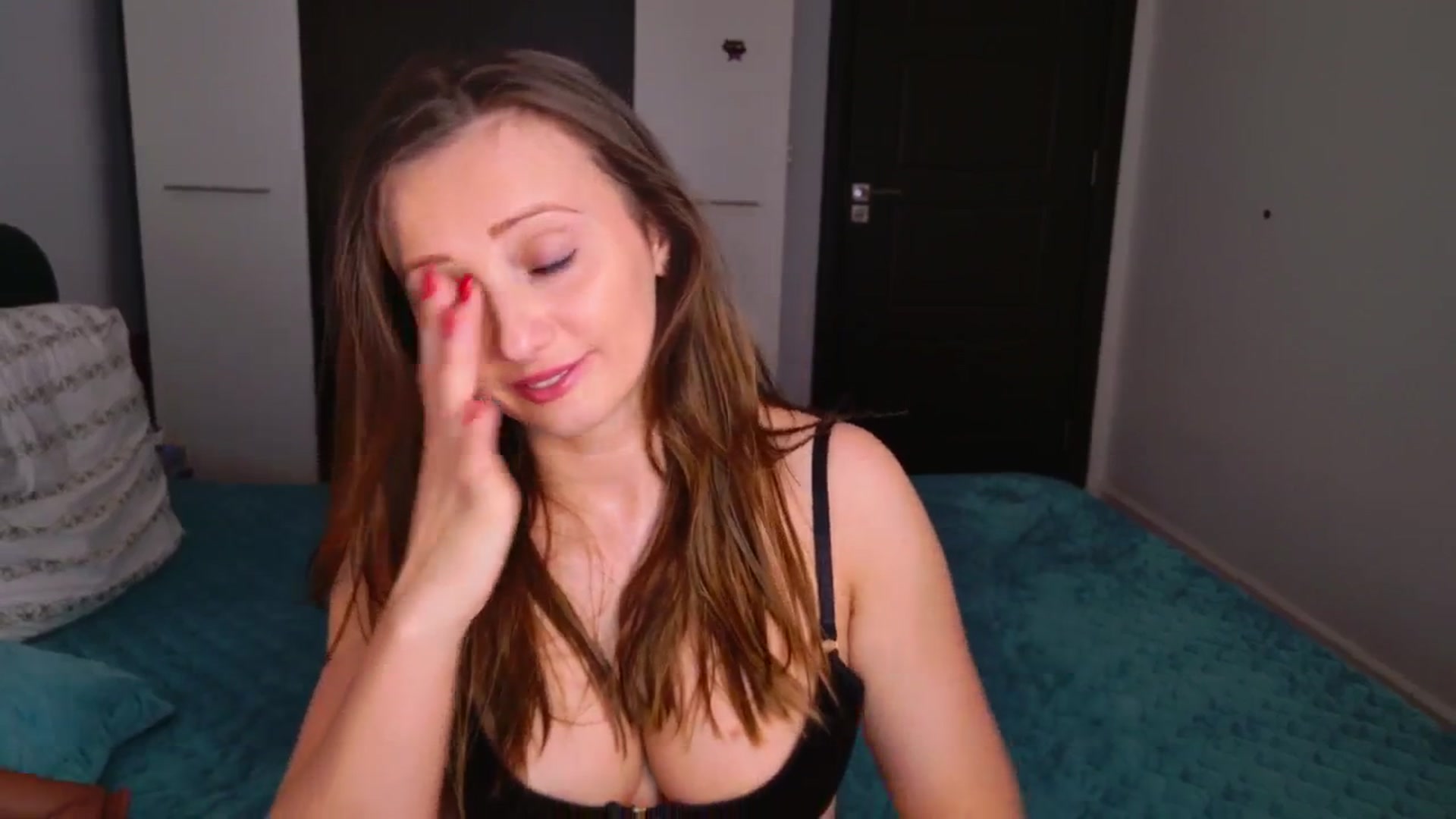 Gallery image thumbnail from Birdie_K's myfreecams stream on, 03/29/2026, 20:41 image 17 of 20