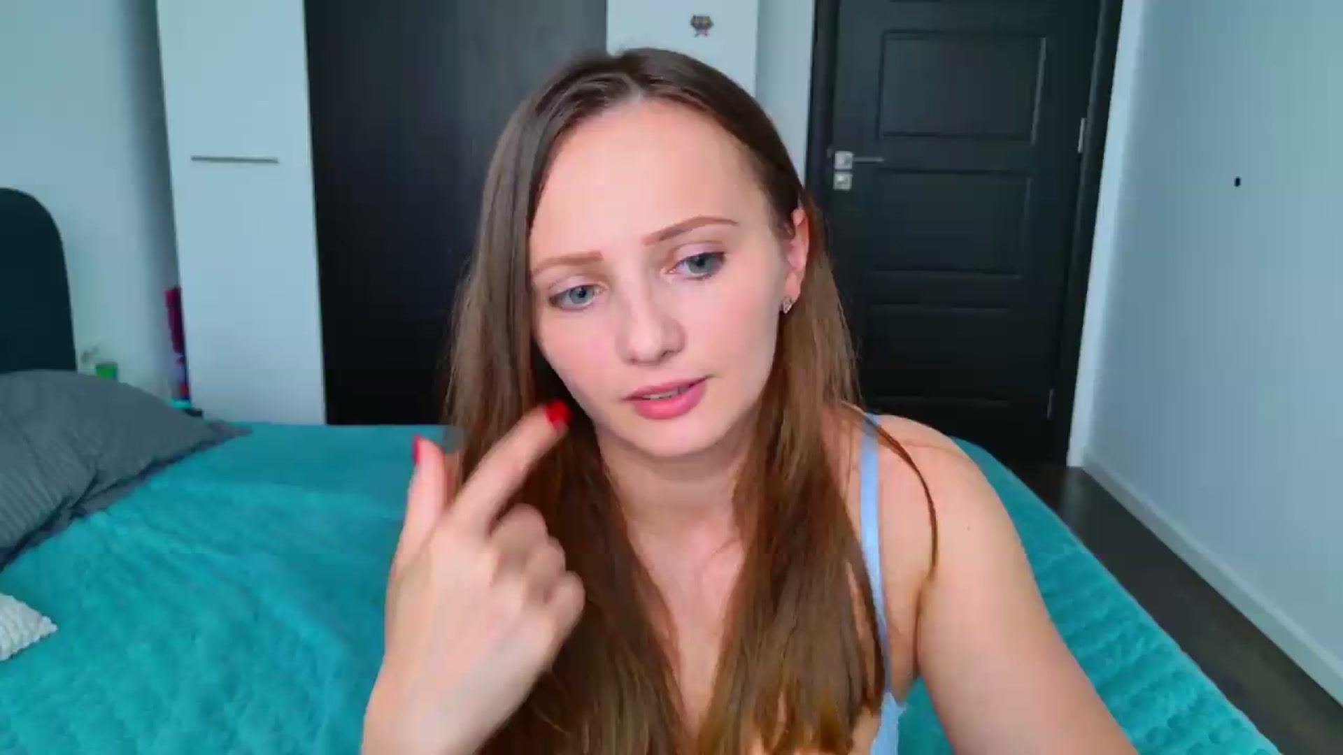Gallery image thumbnail from Birdie_K's myfreecams stream on, 06/09/2026, 16:23 image 17 of 20