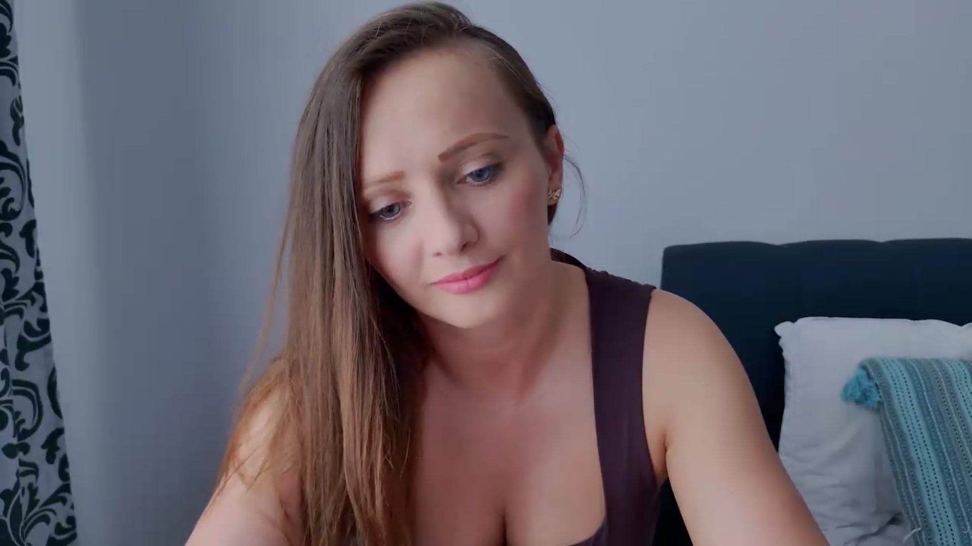 Gallery image thumbnail from Birdie_K's myfreecams stream on, 07/10/2026, 13:36 image 6 of 20