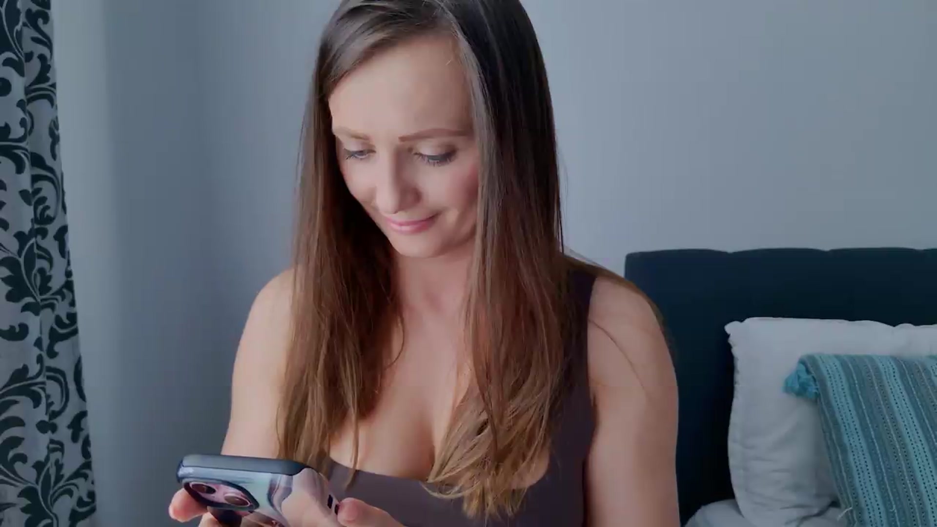 Gallery image thumbnail from Birdie_K's myfreecams stream on, 07/10/2026, 13:36 image 19 of 20