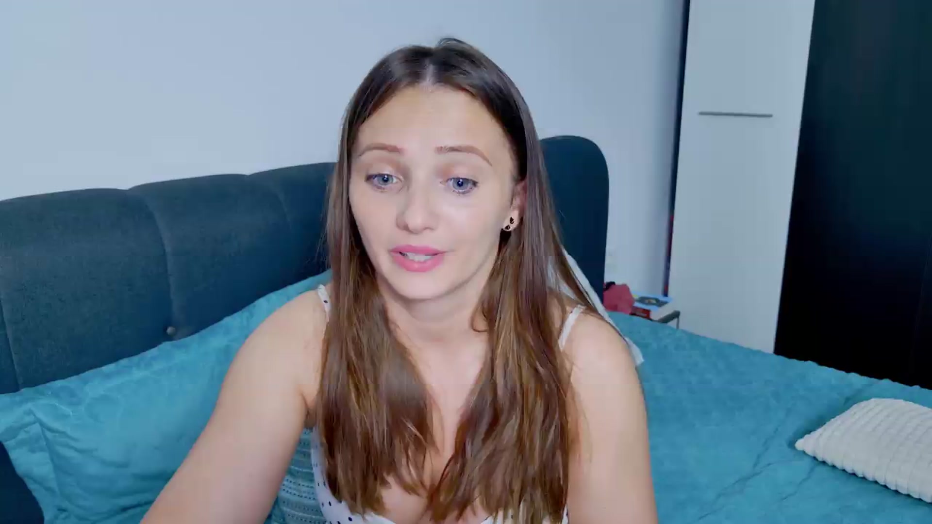 Gallery image thumbnail from Birdie_K's myfreecams stream on, 07/12/2026, 17:38 image 18 of 20