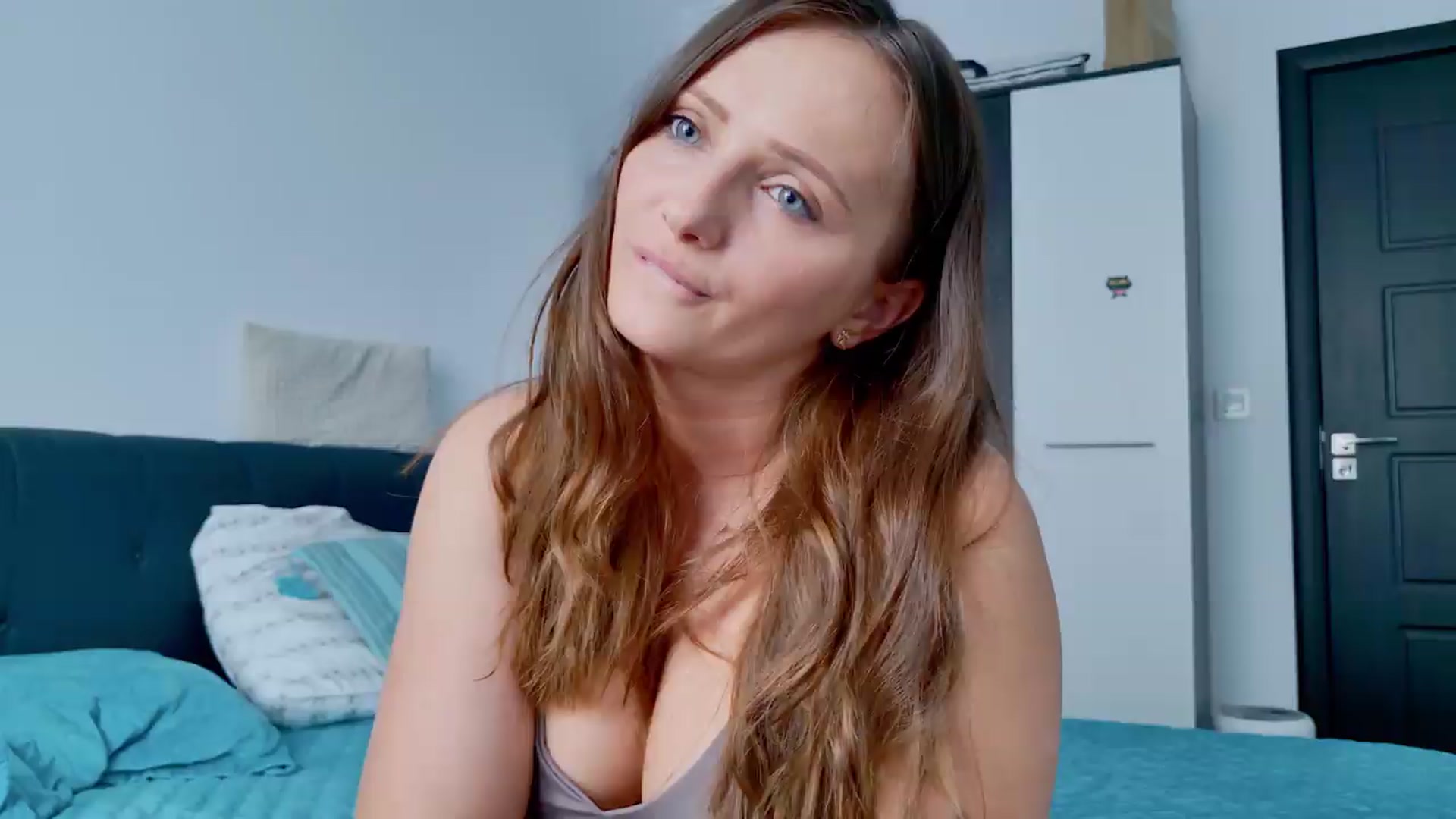 Gallery image thumbnail from Birdie_K's myfreecams stream on, 07/16/2026, 14:17 image 15 of 20