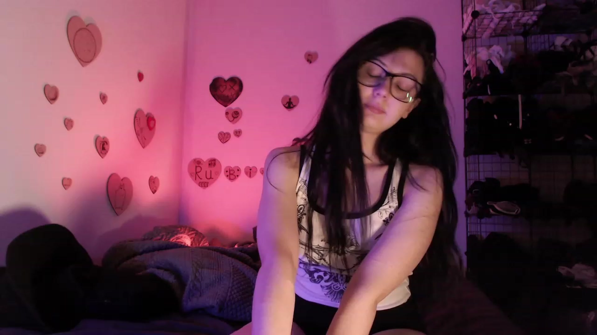 Gallery image thumbnail from BirdsKiller's myfreecams stream on, 06/26/2023, 07:30 image 13 of 20