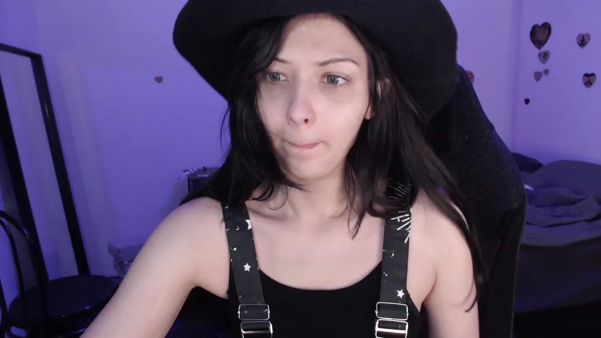 Gallery image thumbnail from BirdsKiller's myfreecams stream on, 06/28/2023, 03:45 image 2 of 20