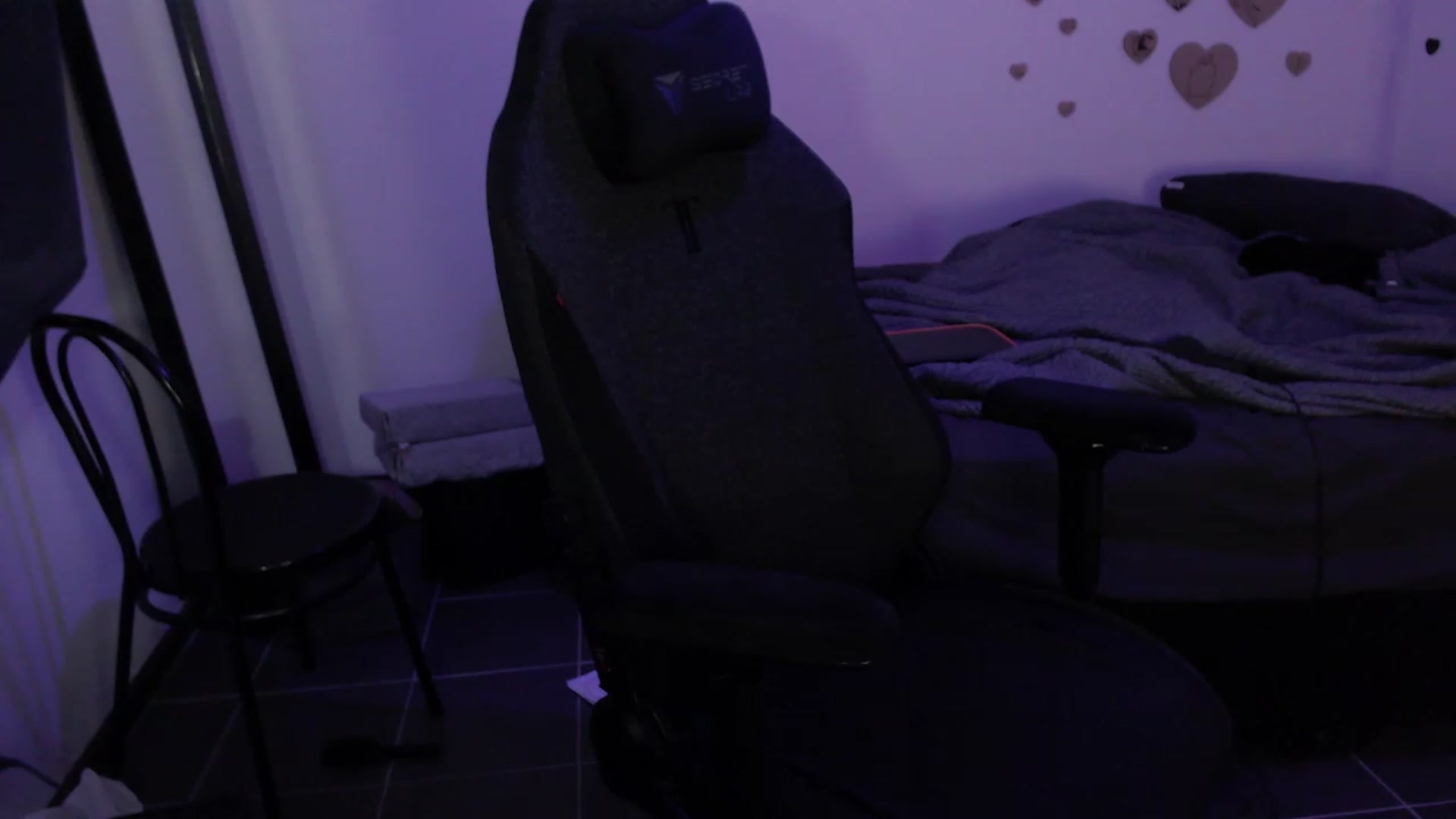 Gallery image thumbnail from BirdsKiller's myfreecams stream on, 06/28/2023, 05:51 image 17 of 20