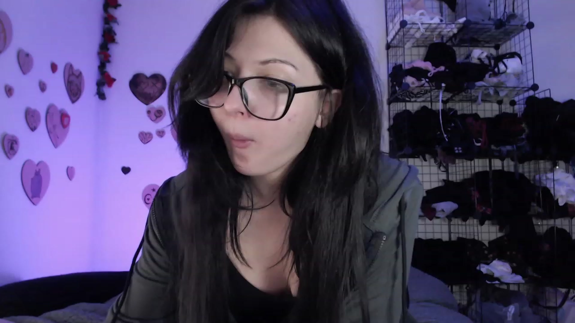 Gallery image thumbnail from BirdsKiller's myfreecams stream on, 07/03/2023, 04:18 image 7 of 20