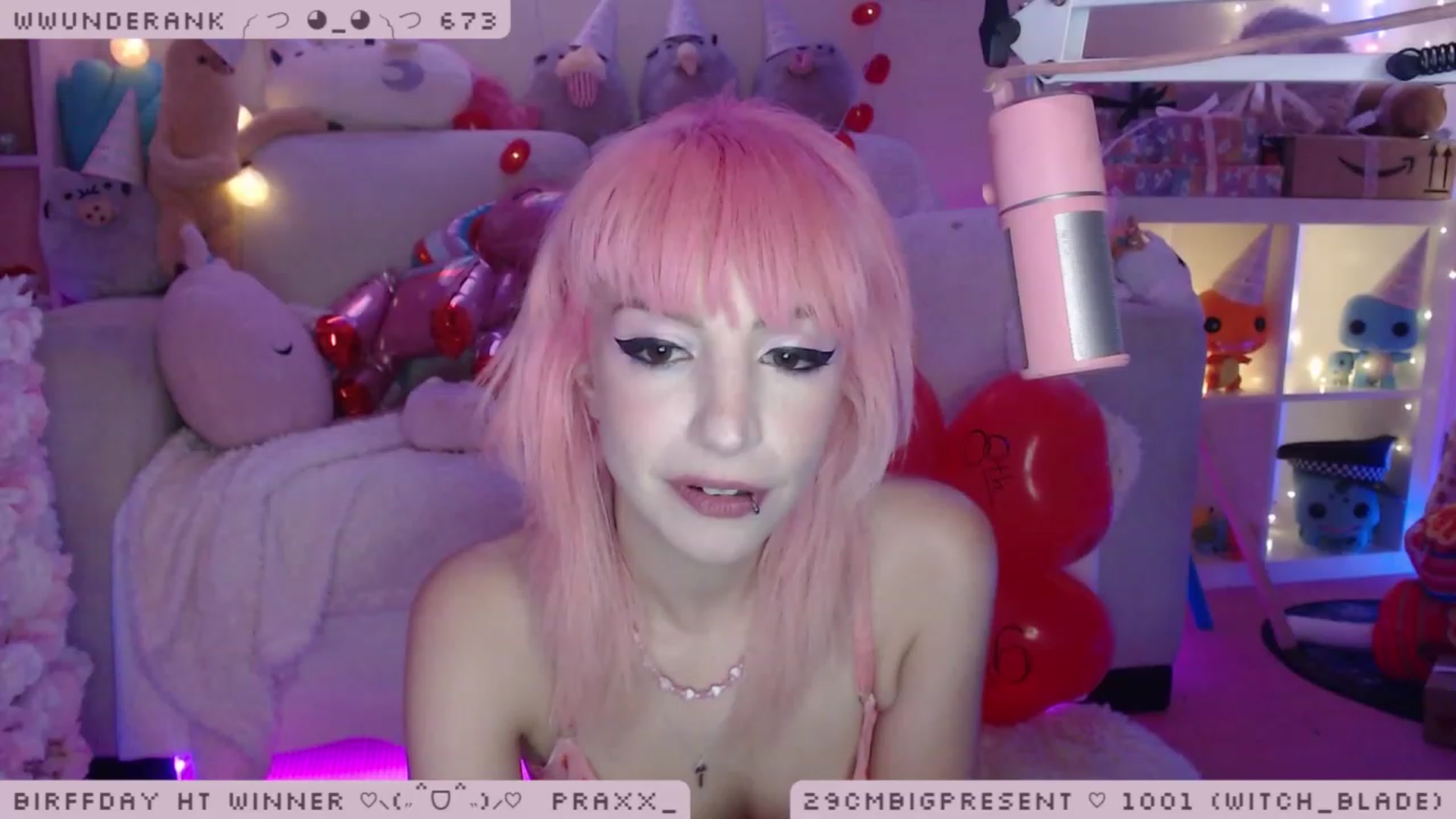 Gallery image thumbnail from BirffdayBish's myfreecams stream on, 12/03/2022, 03:49 image 14 of 20