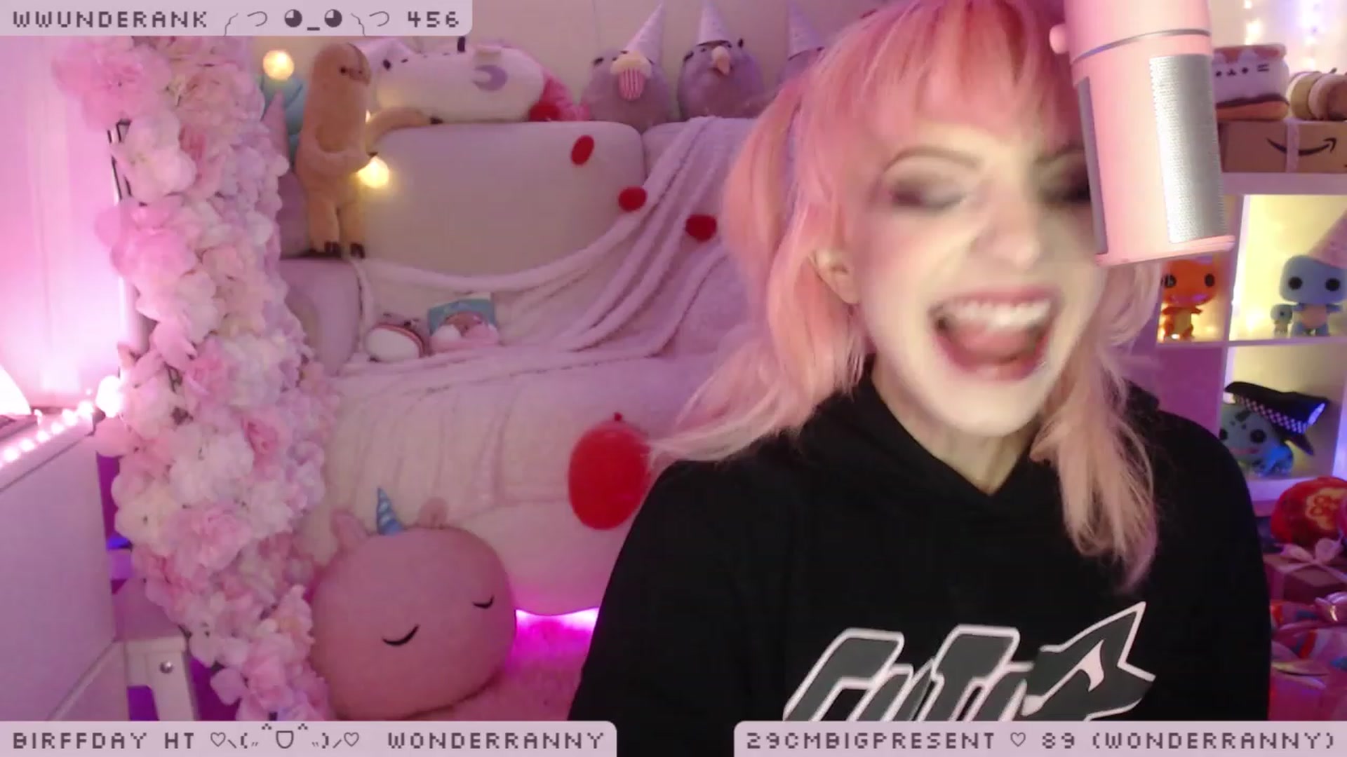 Gallery image thumbnail from BirffdayBish's myfreecams stream on, 12/05/2022, 24:50 image 1 of 20