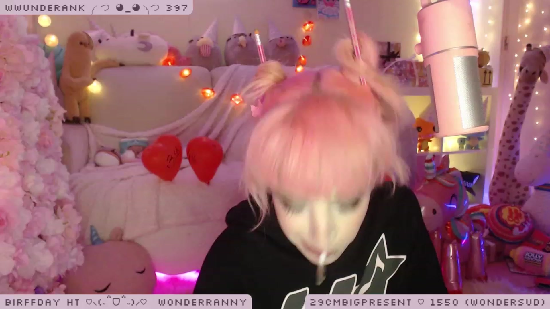 Gallery image thumbnail from BirffdayBish's myfreecams stream on, 12/05/2022, 24:50 image 13 of 20