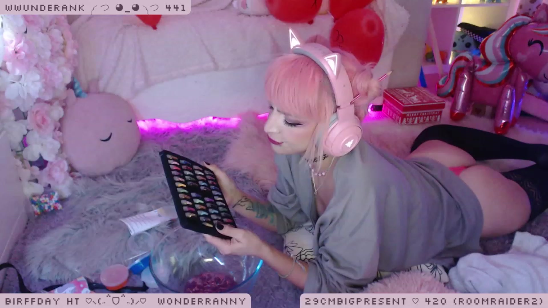 Gallery image thumbnail from BirffdayBish's myfreecams stream on, 12/07/2022, 02:54 image 10 of 20