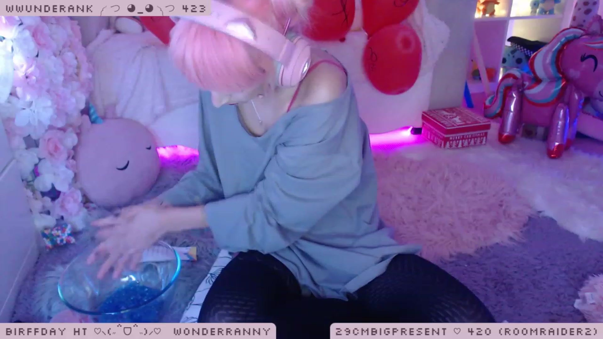 Gallery image thumbnail from BirffdayBish's myfreecams stream on, 12/07/2022, 02:54 image 15 of 20