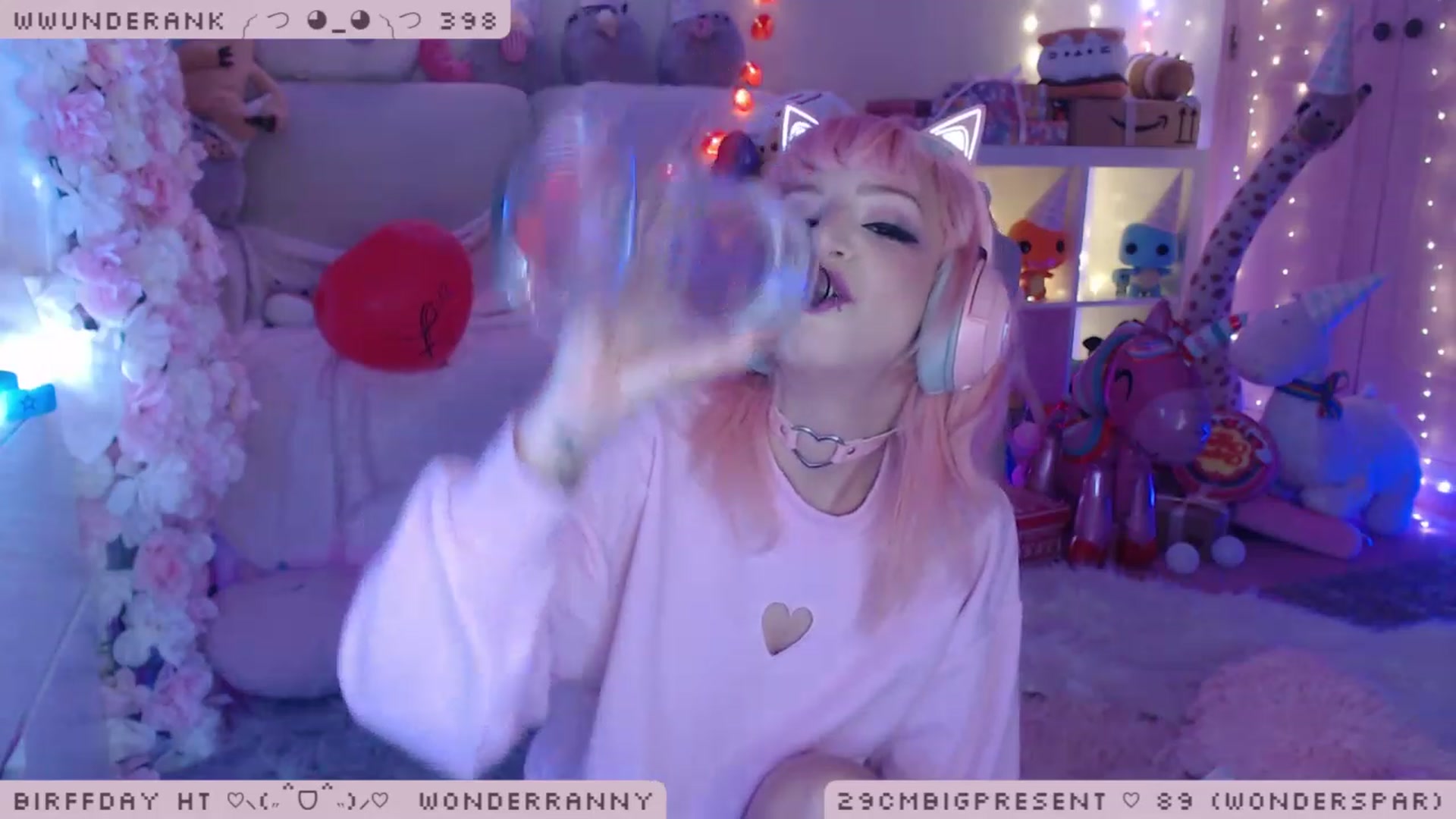 Gallery image thumbnail from BirffdayBish's myfreecams stream on, 12/07/2022, 23:27 image 12 of 20