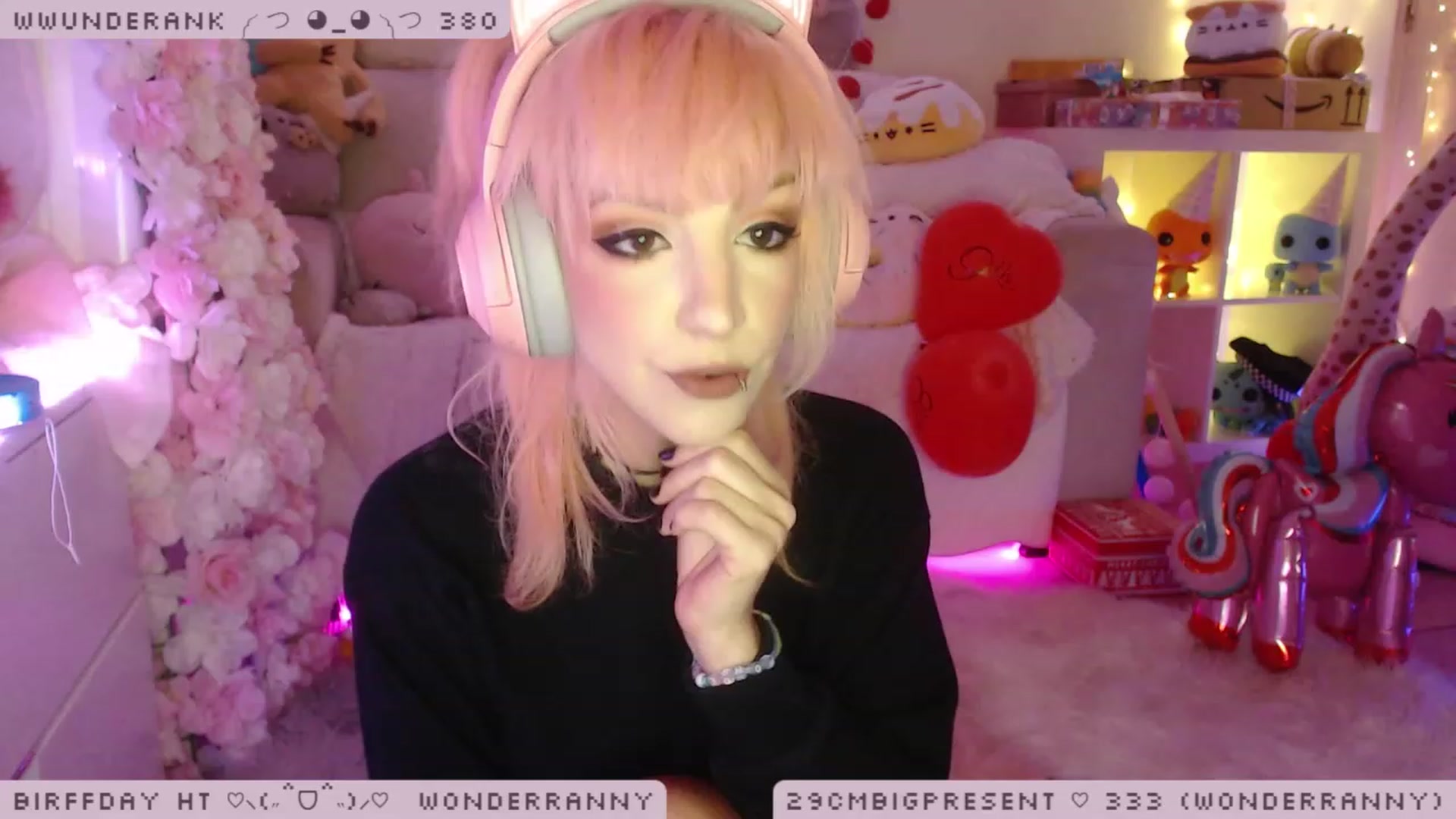 Gallery image thumbnail from BirffdayBish's myfreecams stream on, 12/08/2022, 23:42 image 6 of 20