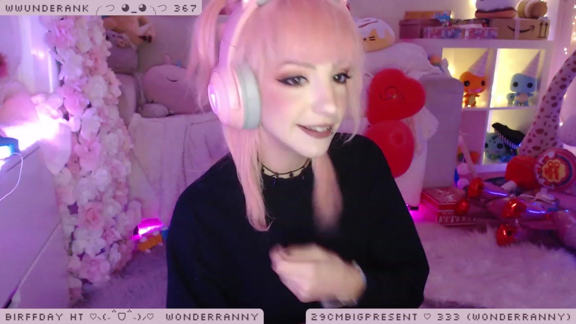 Gallery image thumbnail from BirffdayBish's myfreecams stream on, 12/08/2022, 23:42 image 12 of 20