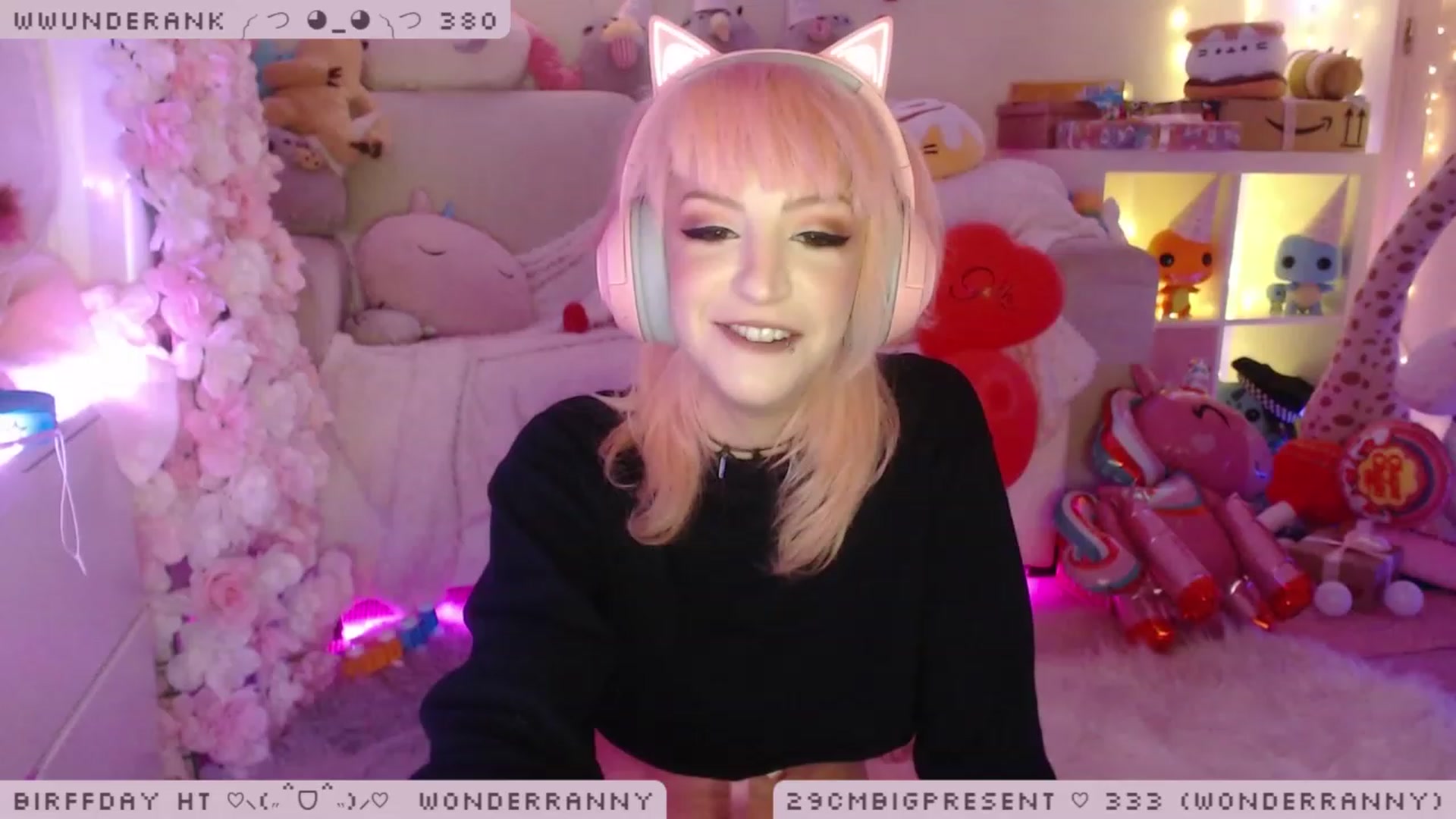 Gallery image thumbnail from BirffdayBish's myfreecams stream on, 12/08/2022, 23:42 image 4 of 20