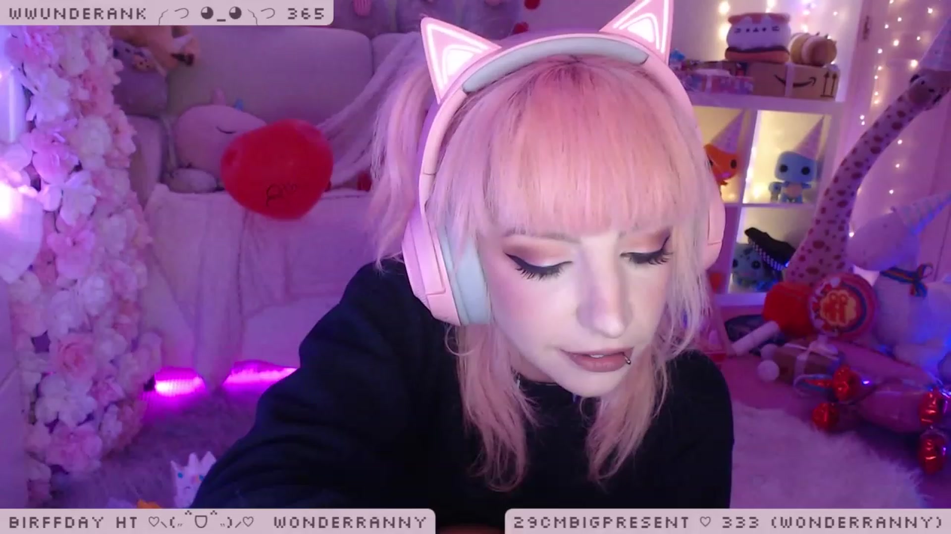 Gallery image thumbnail from BirffdayBish's myfreecams stream on, 12/09/2022, 24:05 image 13 of 20