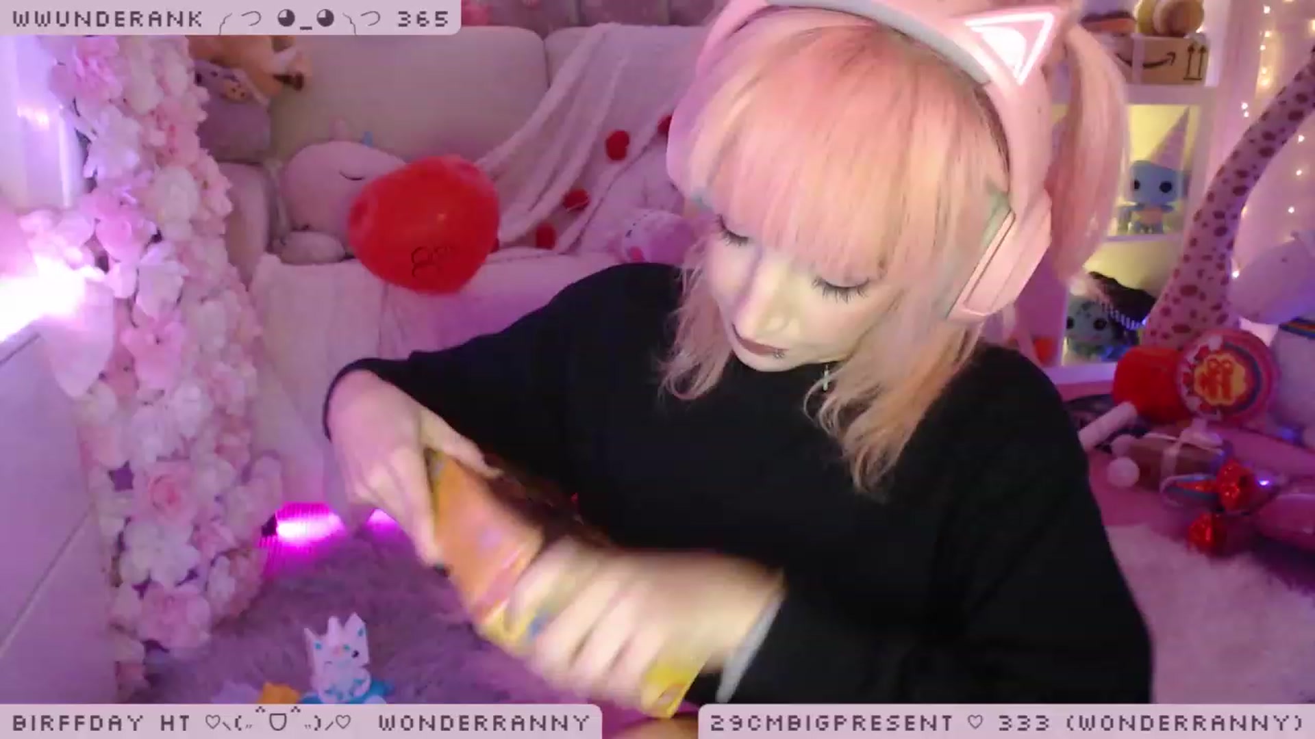 Gallery image thumbnail from BirffdayBish's myfreecams stream on, 12/09/2022, 24:05 image 1 of 20
