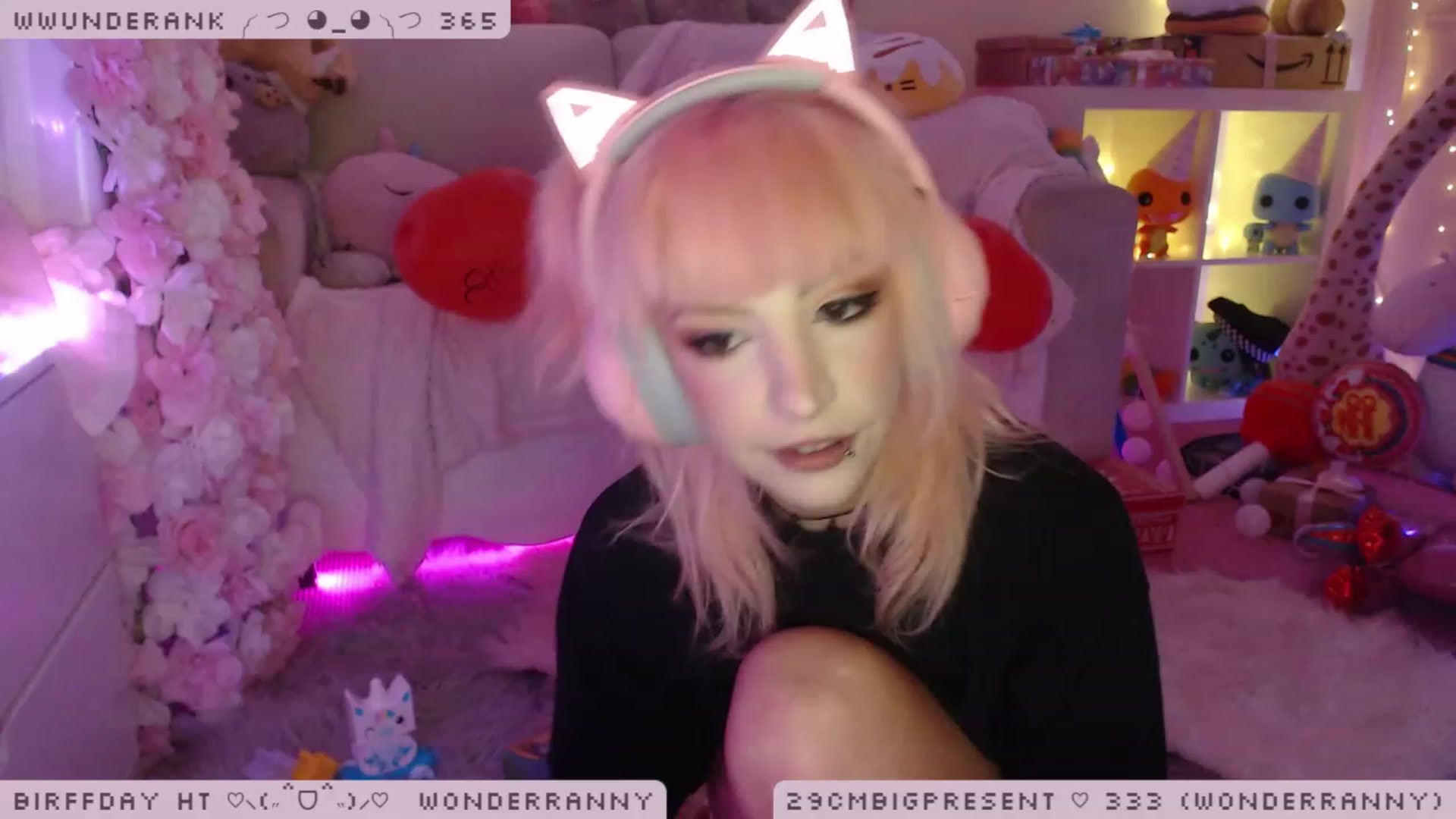 Gallery image thumbnail from BirffdayBish's myfreecams stream on, 12/09/2022, 24:05 image 16 of 20
