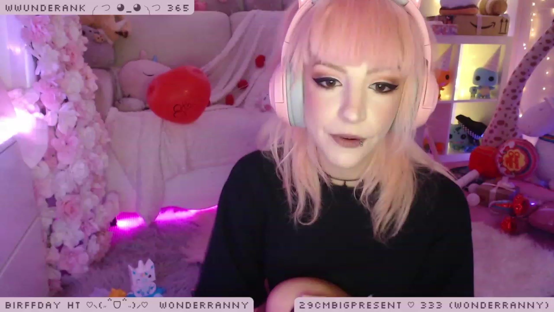 Gallery image thumbnail from BirffdayBish's myfreecams stream on, 12/09/2022, 24:05 image 4 of 20
