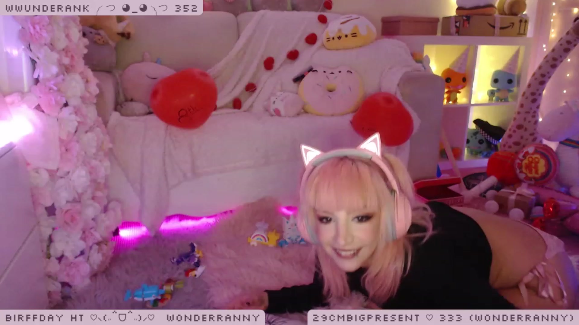 Gallery image thumbnail from BirffdayBish's myfreecams stream on, 12/09/2022, 02:37 image 13 of 20